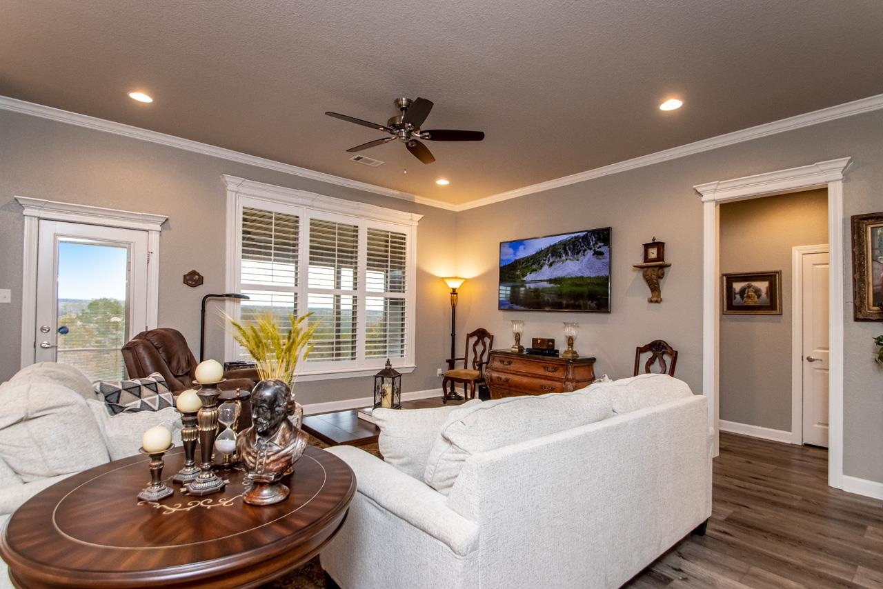 Lakeside Mountain - Residential