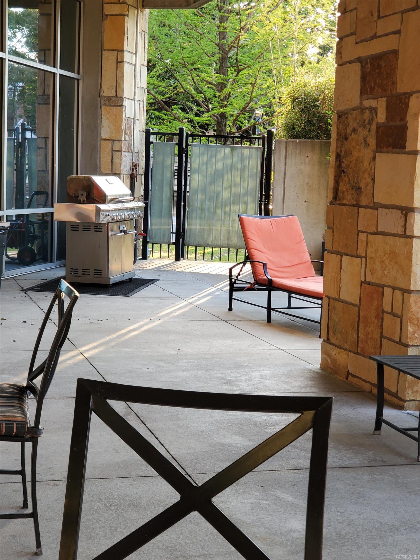 300 THIRD HPR - Residential