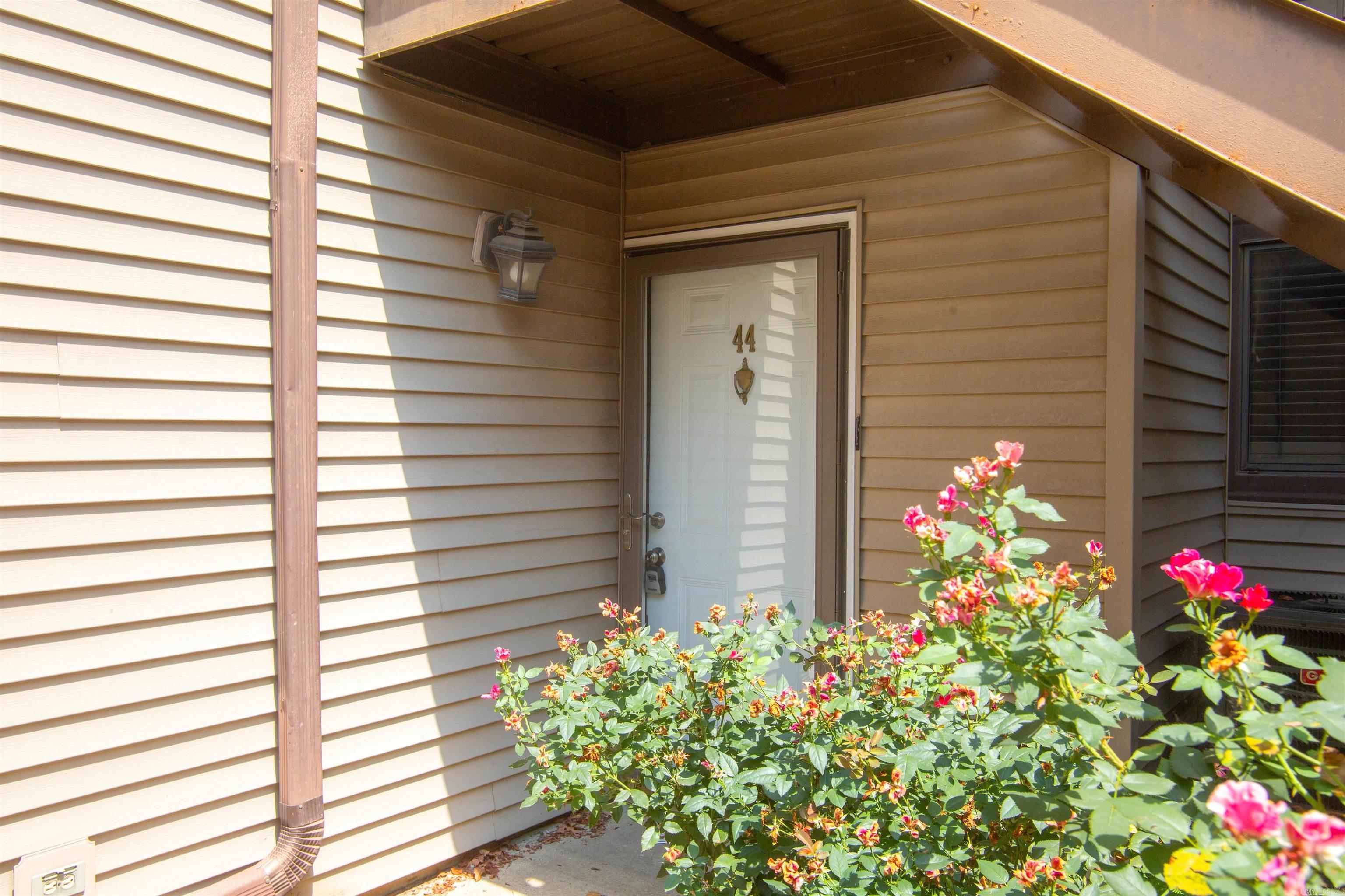Pleasantwood Condominiums - Residential Lease
