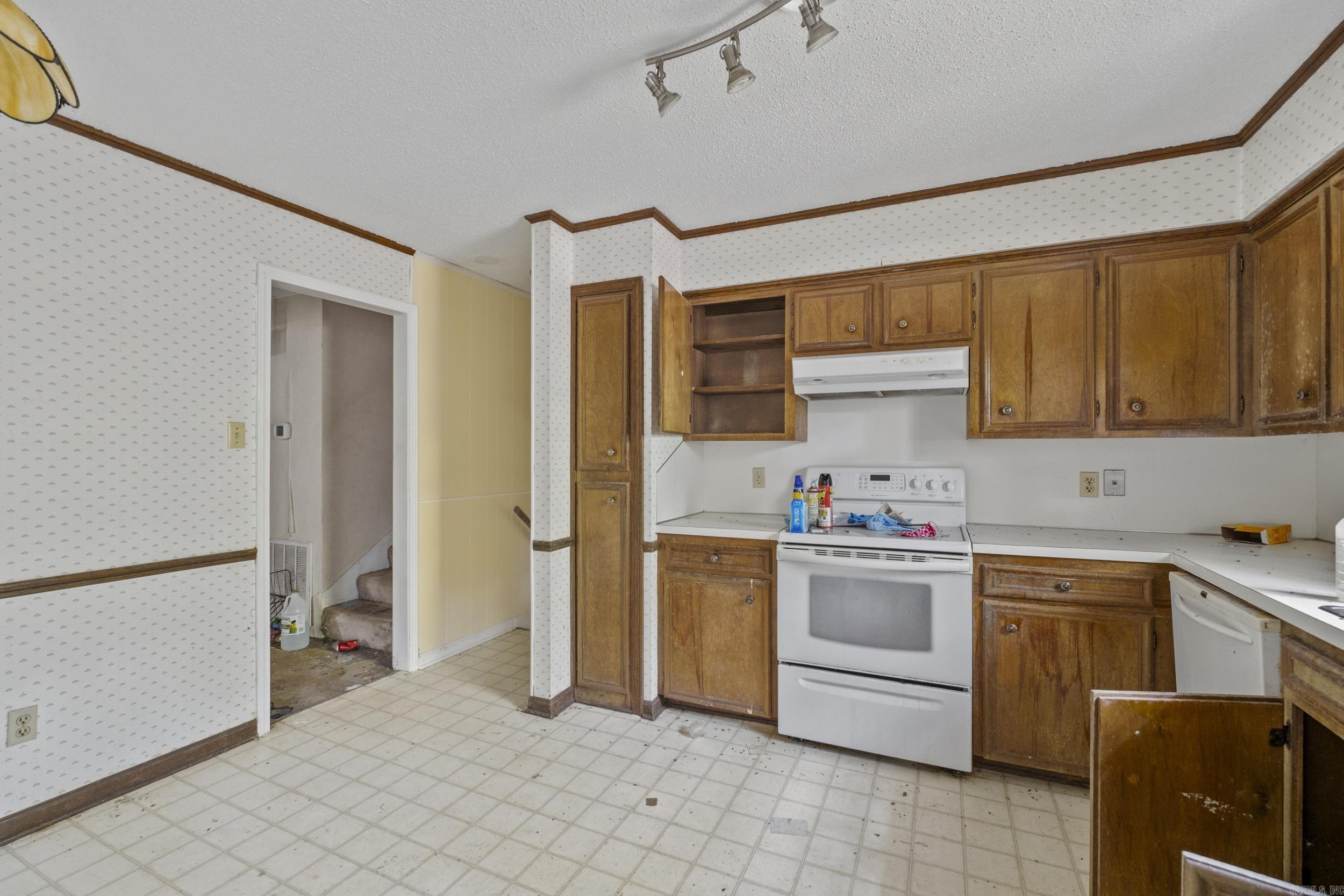 MARLOWE MANOR - Residential