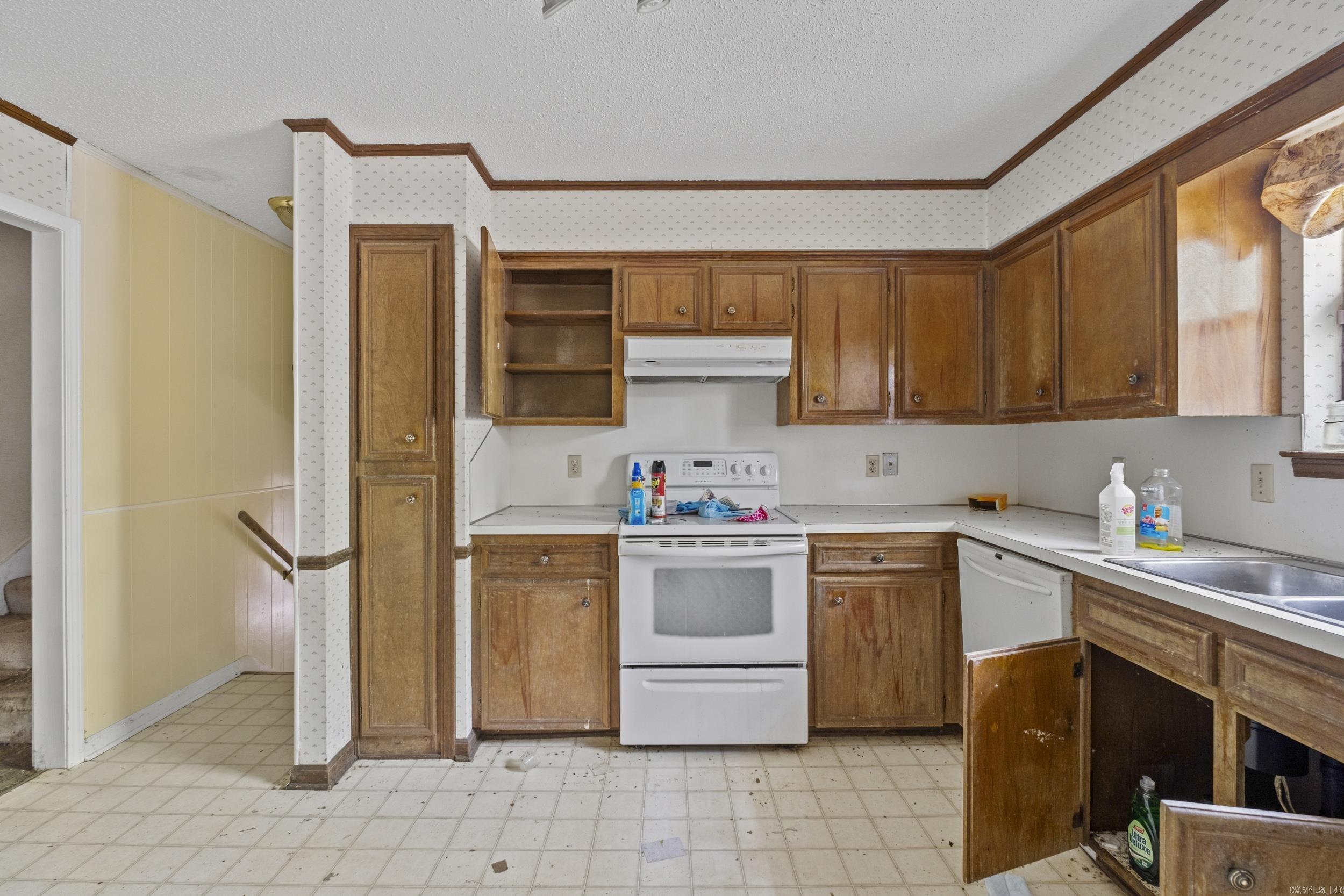 MARLOWE MANOR - Residential