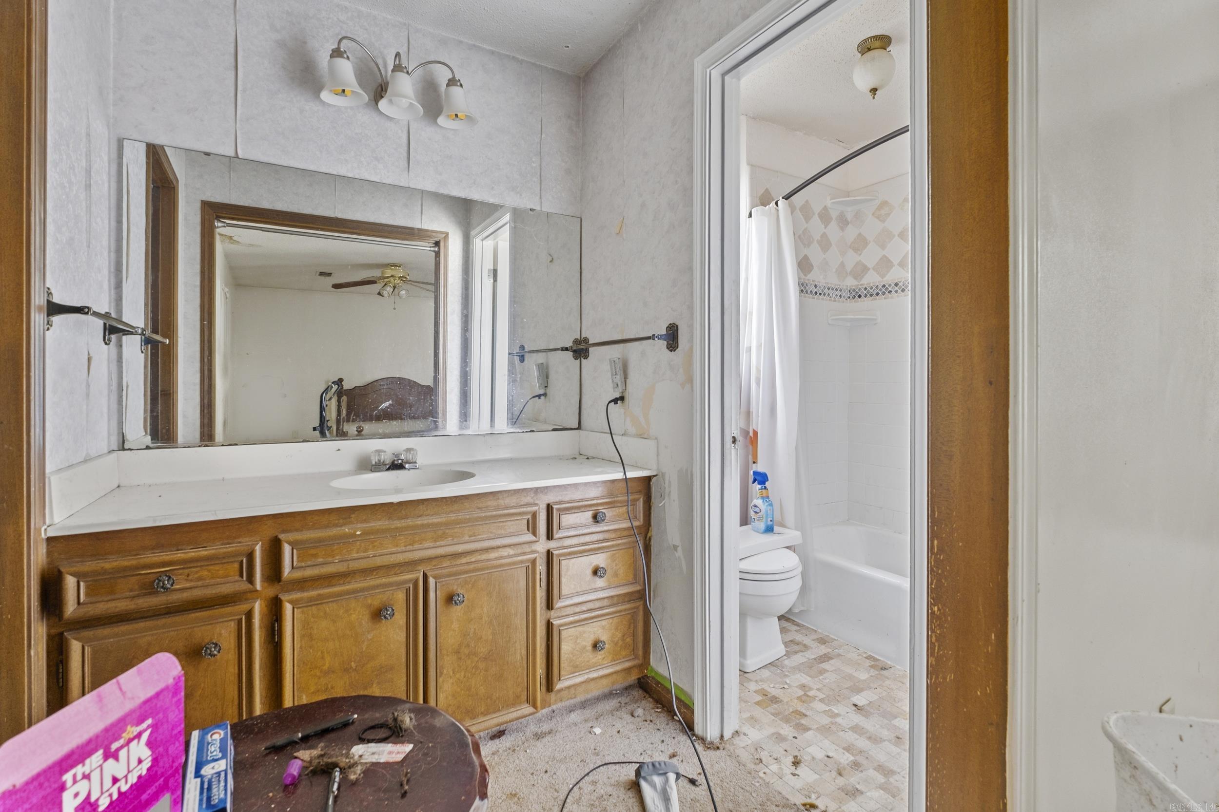 MARLOWE MANOR - Residential