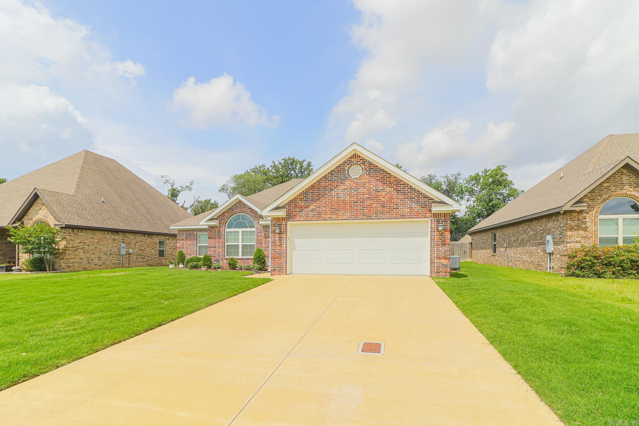 Sarah Crossing - Residential