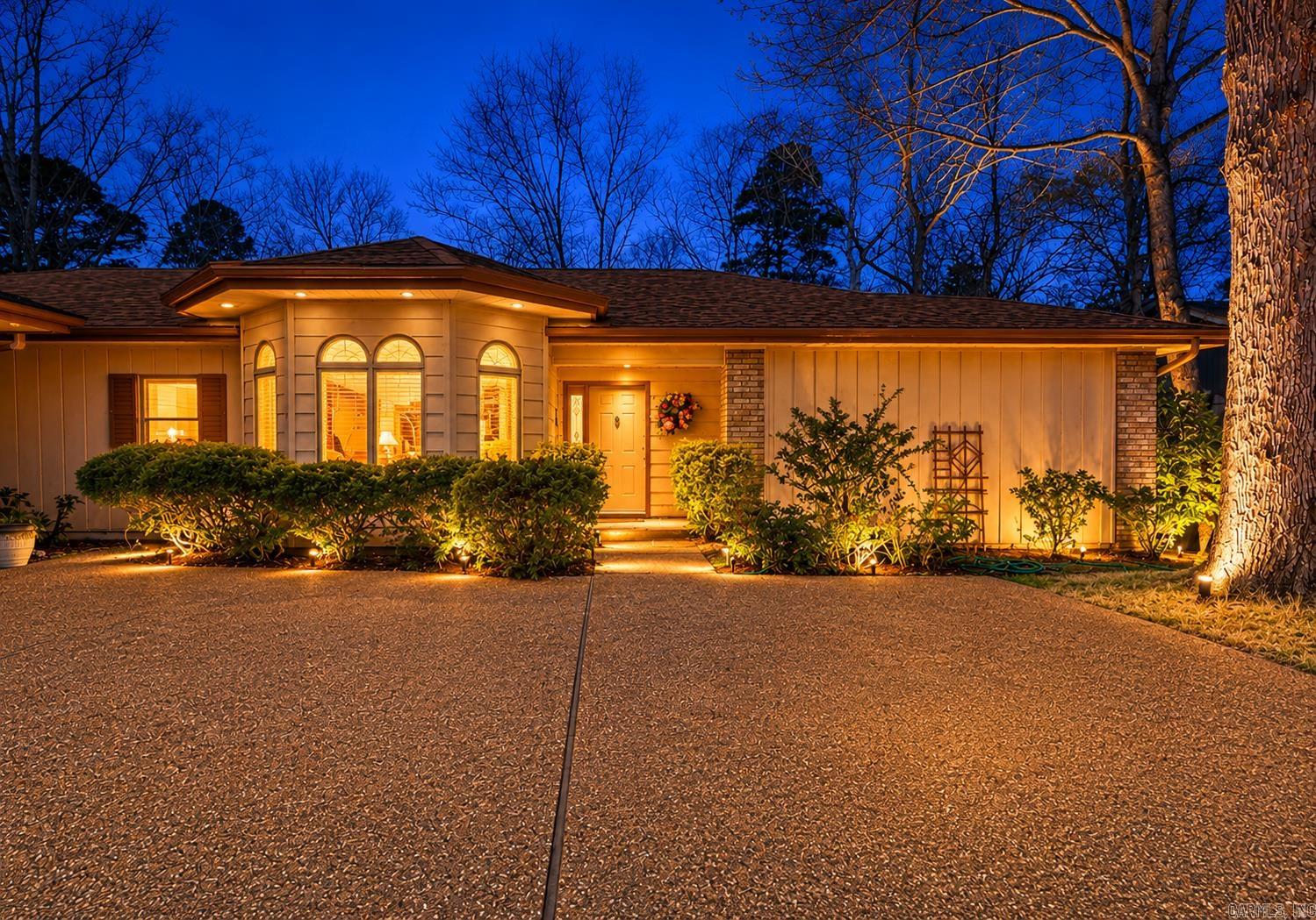 Open House, May 30th 12:30 - 3:00pm!!! Offered for the first time, this one-owner home has been lovingly maintained since it was built in 1992. Every detail reflects years of care, keeping the home in truly immaculate condition. Step outside and enjoy a short stroll to Lake Balboa, where peaceful views and fresh air await. Inside, you'll appreciate the added value of a washer, dryer, and refrigerator- all included. A home like this doesn't come along often- full of heart, history, and ready for its next chapter.