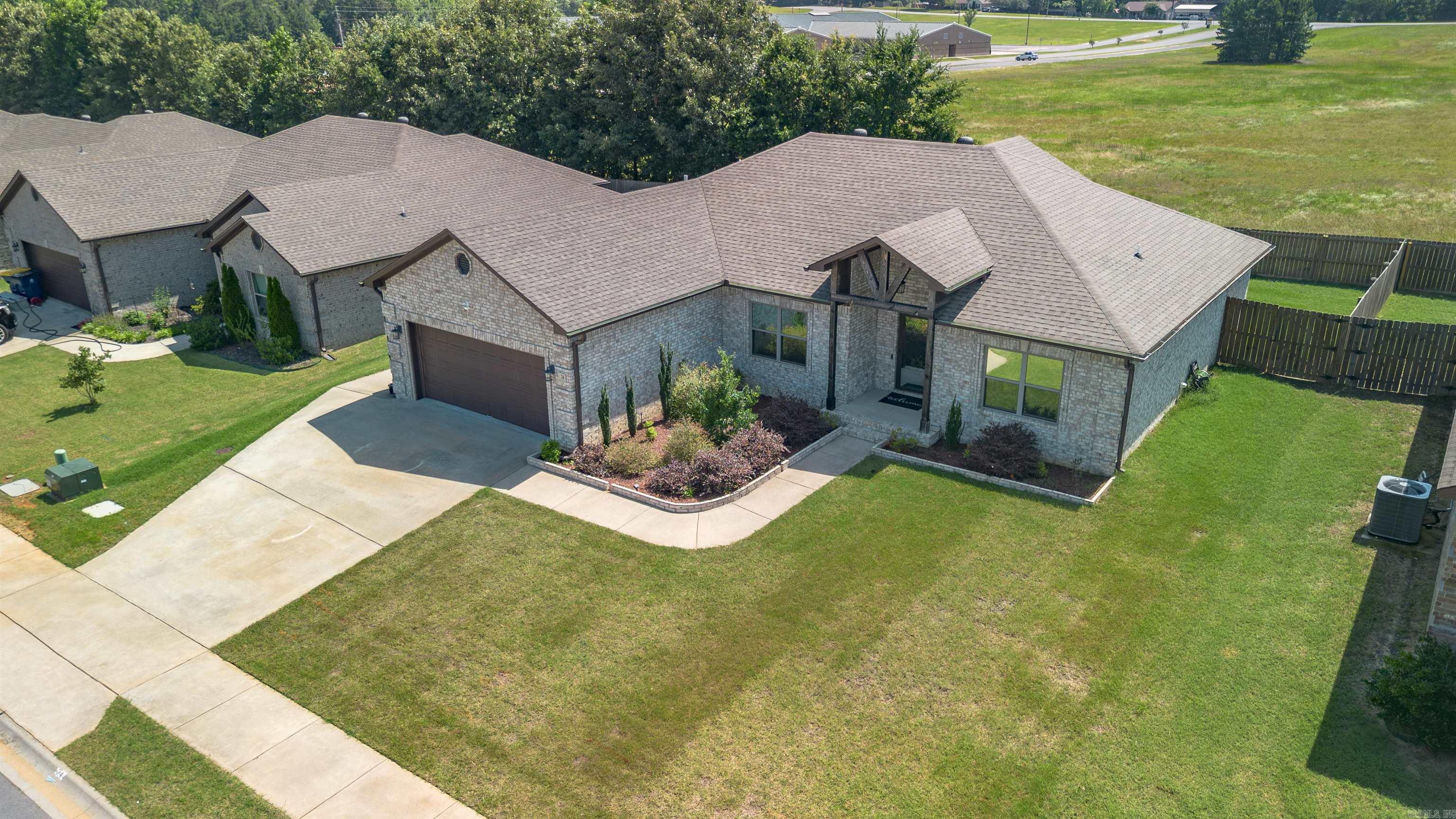 HERITAGE MEADOWS - Residential