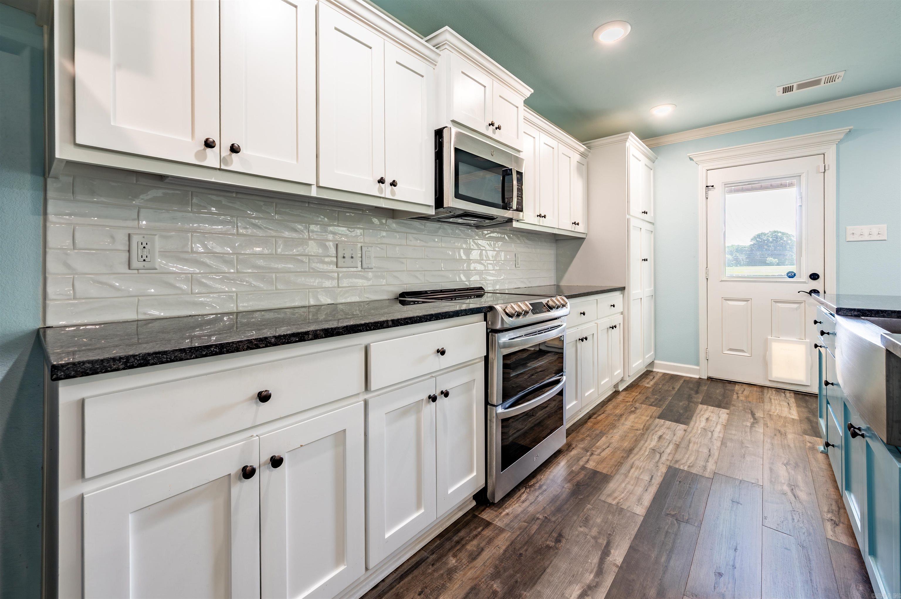 HERITAGE MEADOWS - Residential