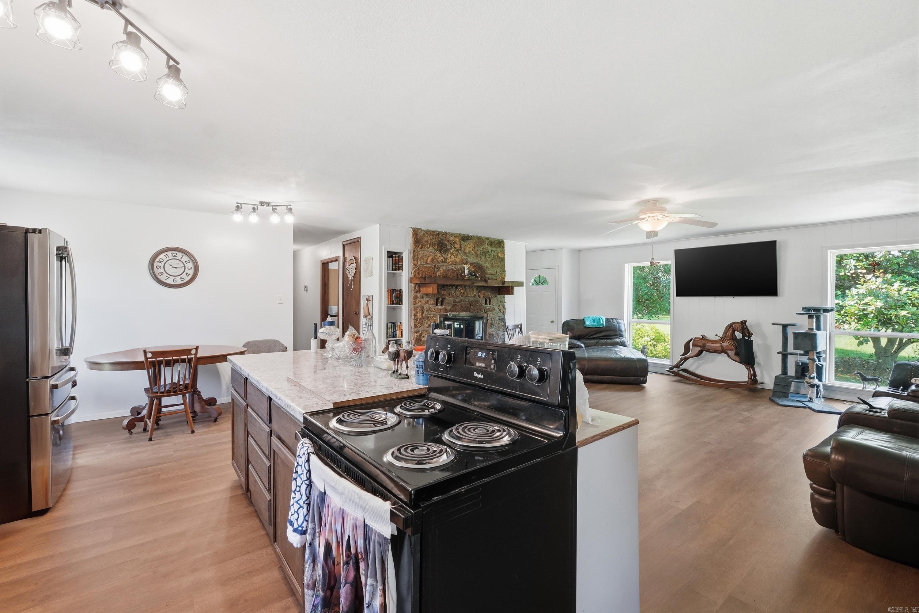 THARPS WHISPERING PINES - Residential