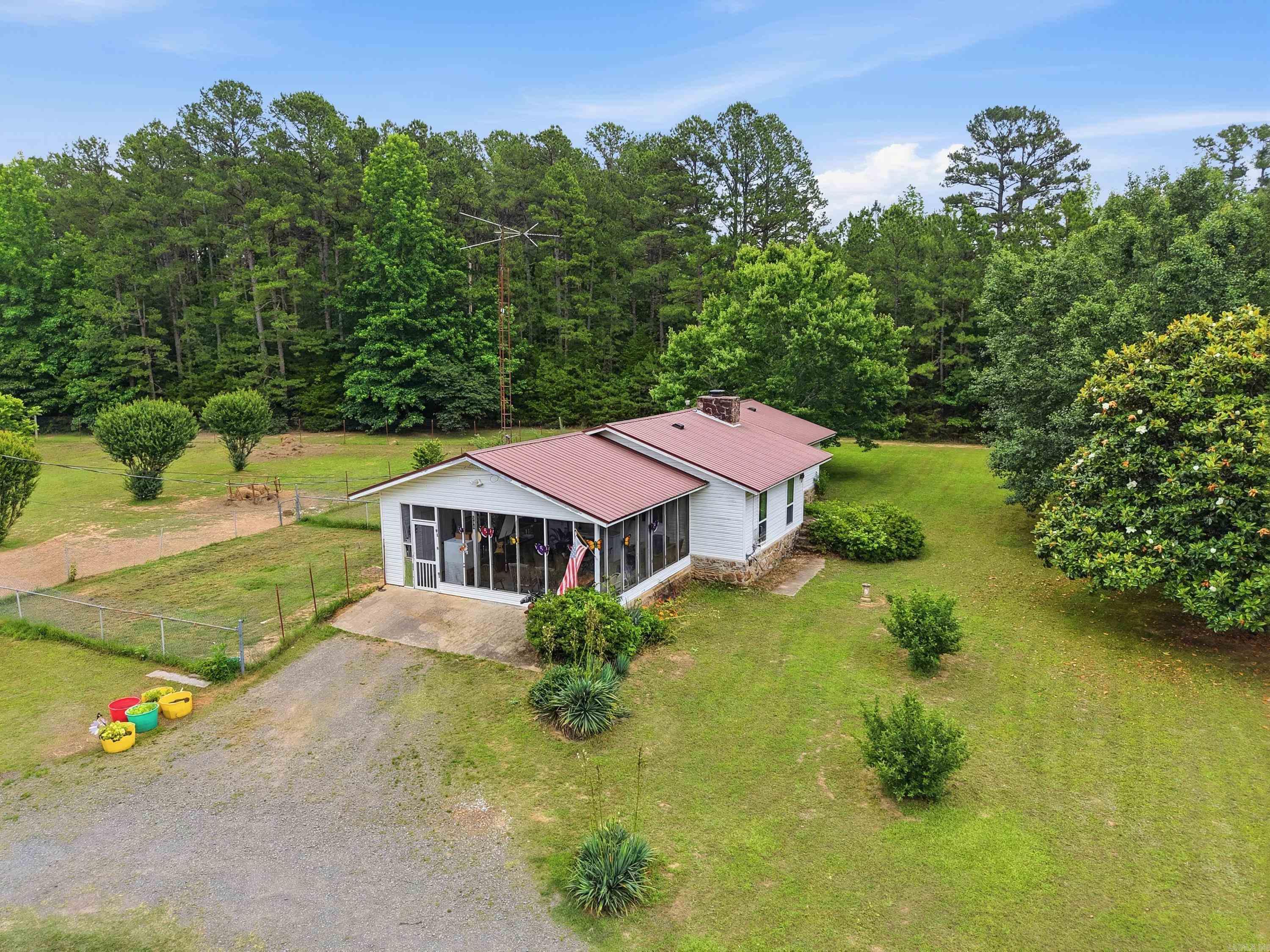 THARPS WHISPERING PINES - Residential