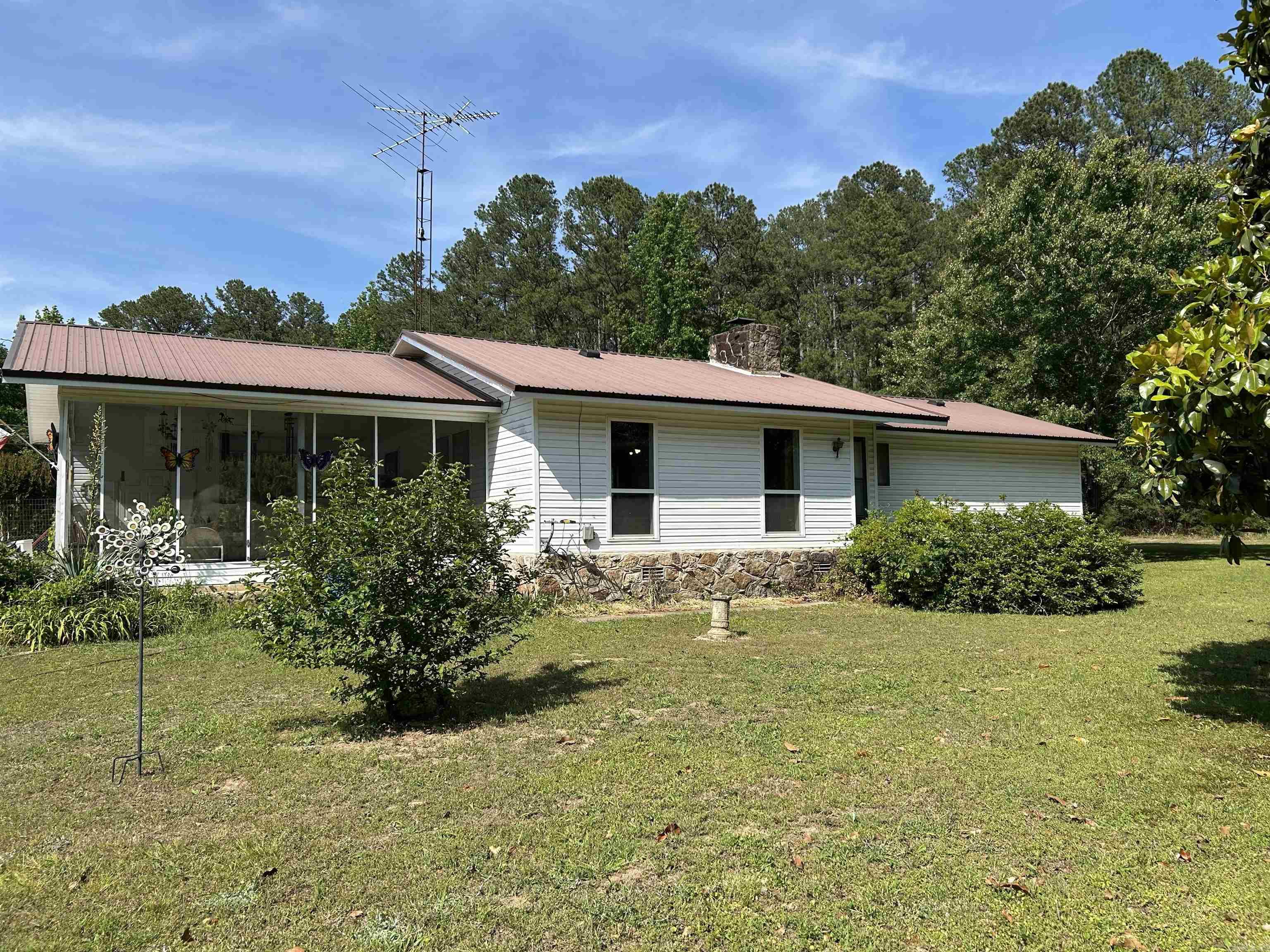 THARPS WHISPERING PINES - Residential