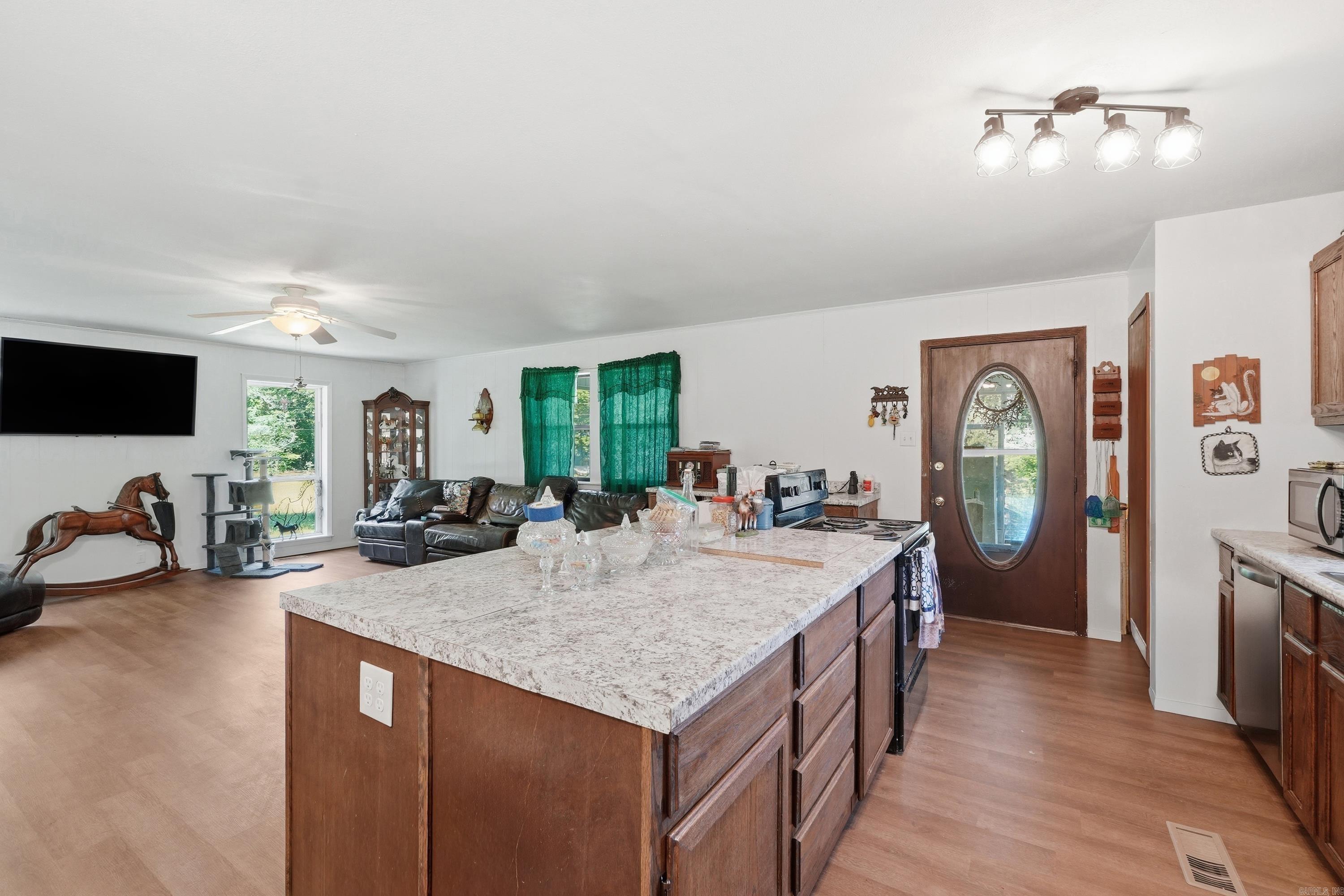 THARPS WHISPERING PINES - Residential