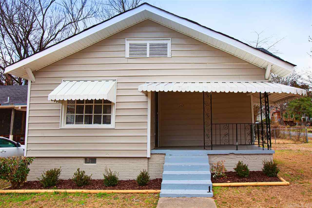 Cute 3 BR/1 BA with a cute little front porch perfect for enjoying beautiful Arkansas days. Welcoming living room that leads to eat-in-kitchen. Carpet in bedrooms. Plenty of yard space perfect for anyone with kids or pets to run off some energy. Close to shopping, dining, and much more! FREE SIMPLISAFE SECURITY SYSTEM INCLUDED! This property is managed by Hoffman Team so beware of scammers - we will never ask you to Cashapp us money. The lease for this property is for 18 months to 2 years with a 3% increase after the first year. Income must be 3x the amount of rent. Deposit, first month’s rent, and the $50 administration fee due before move in. This property does not accept section 8. Visit our Hoffman Team website or come to our office to schedule your showing today! We are located at 3009 W Markham Street in Little Rock, and our office hours are Monday - Friday, 8:30am-4:30pm.  **ALL PROPERTIES MAY NOT BE MOVE-IN READY*