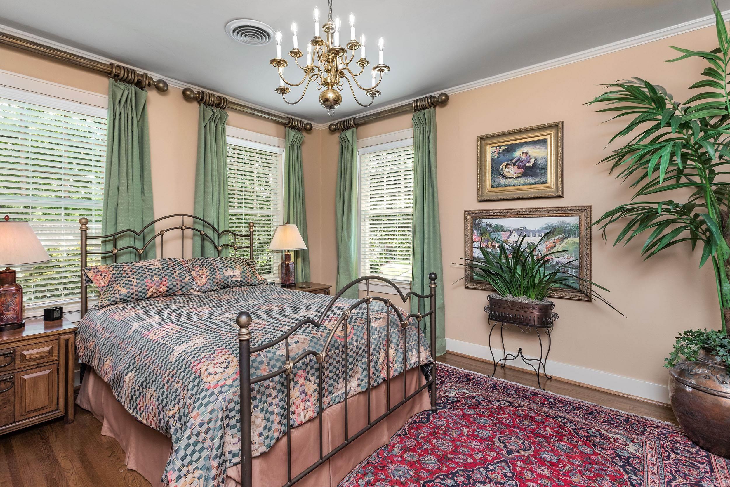 CLIFFEWOOD - Residential
