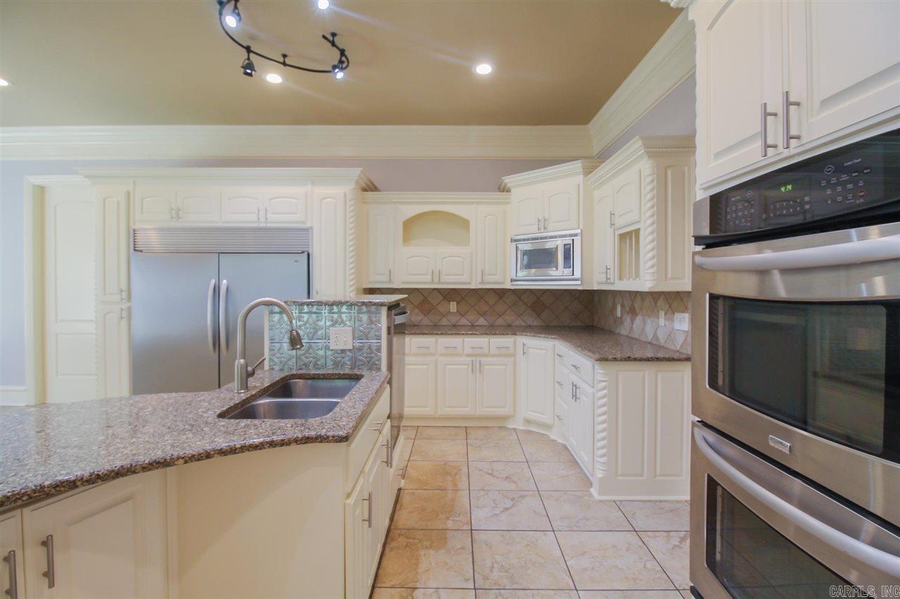 EAGLE RIDGE ESTATES - Residential