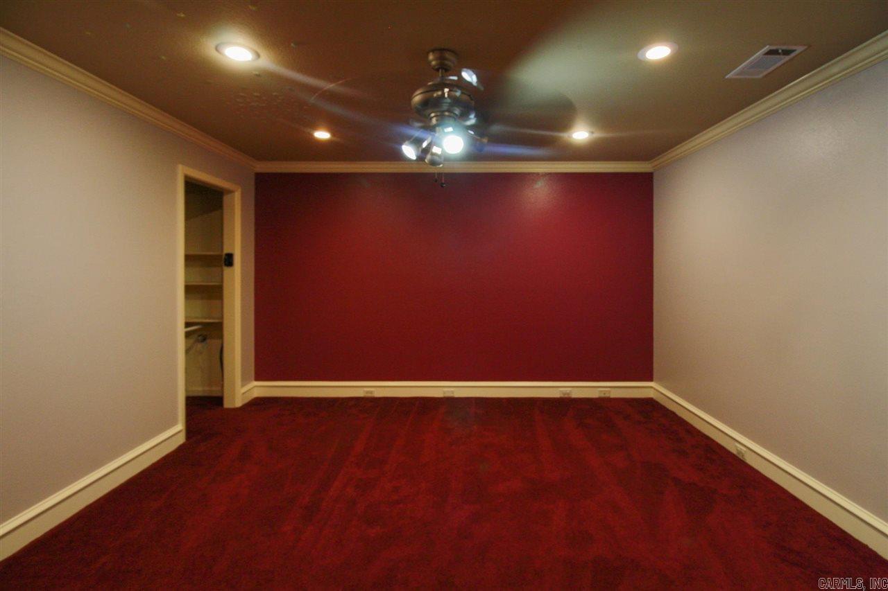 EAGLE RIDGE ESTATES - Residential