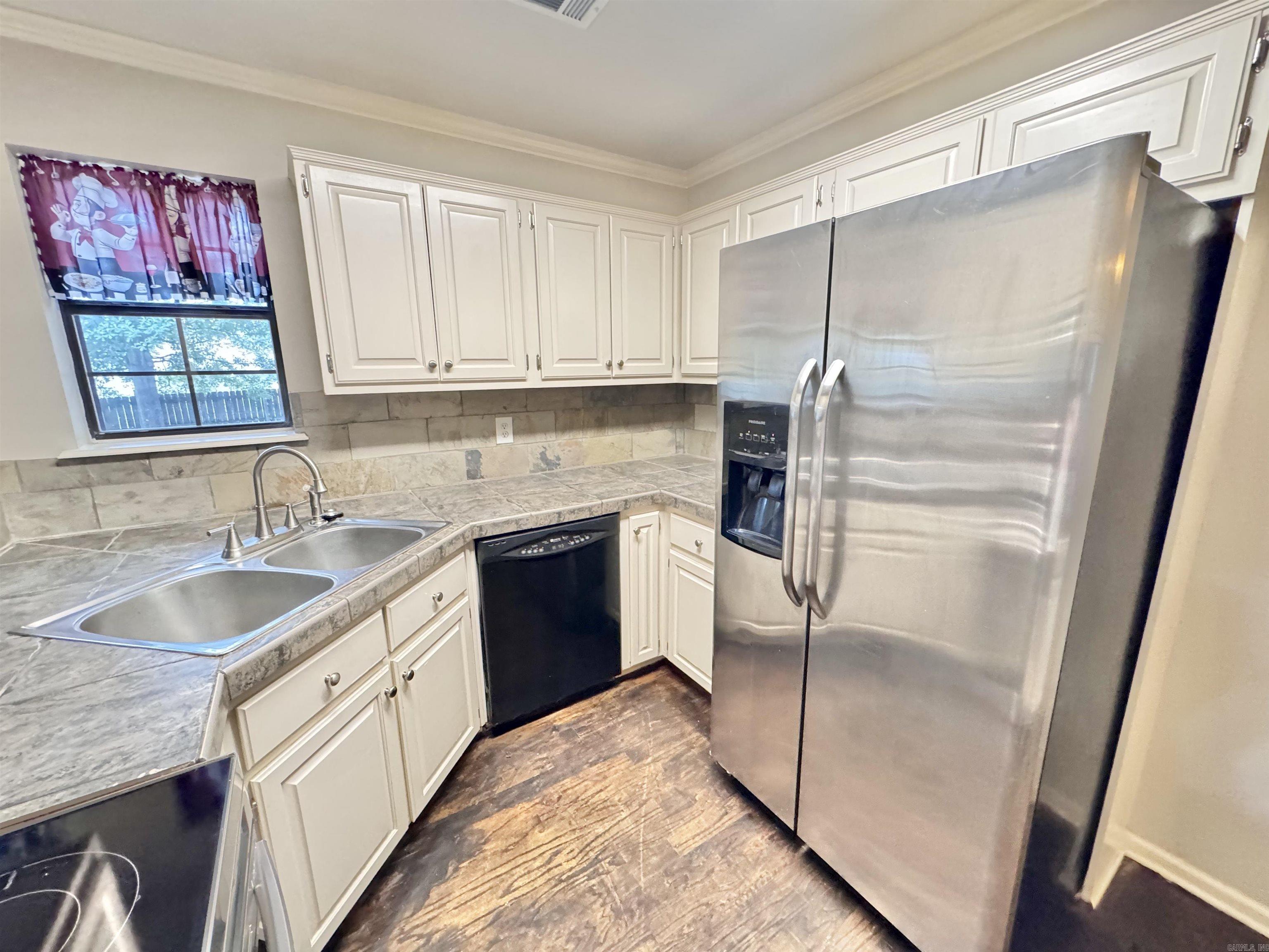 ROBINWOOD - Residential