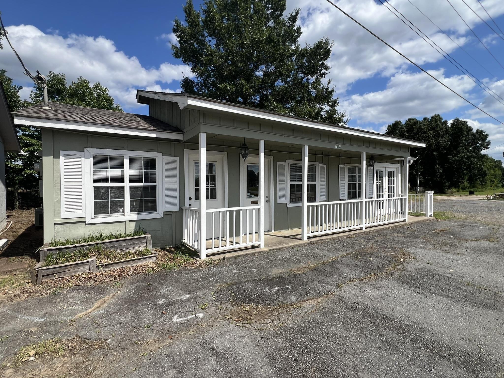 NO RESERVE COMMERCIAL REAL ESTATE AUCTOIN - FRI, JULY 17, 9:00AM - Blackmon Auctions and Thomas Blackmon Realty will AUCTION three commercial properties in Mayflower, AR on Friday, July 17th at 9:00am. SELLING REGARDLESS OF PRICE, these properties are positioned along the well traveled Hwy 365 corridor. These Mayflower properties offer excellent visibility, easy access, and strong potential for a variety of commercial or mixed use purposes. Located just minutes from I 40 and centrally placed between Conway and Little Rock, these sites provide a strategic location for businesses seeking convenience and exposure.  Featuring level, usable layouts with direct highway frontage, make these properties ideal for retail, service operations, office use, or redevelopment. Whether you’re an investor looking for a high traffic location or an owner user seeking a site with immediate functionality, these addresses deliver opportunity and flexibility. Surrounded by established businesses and steady local traffic, all three positioned for growth in one of Central Arkansas’s most accessible corridors. Bid live or online. Pre-auction offers accepted.   Contact agent for terms of the auction.