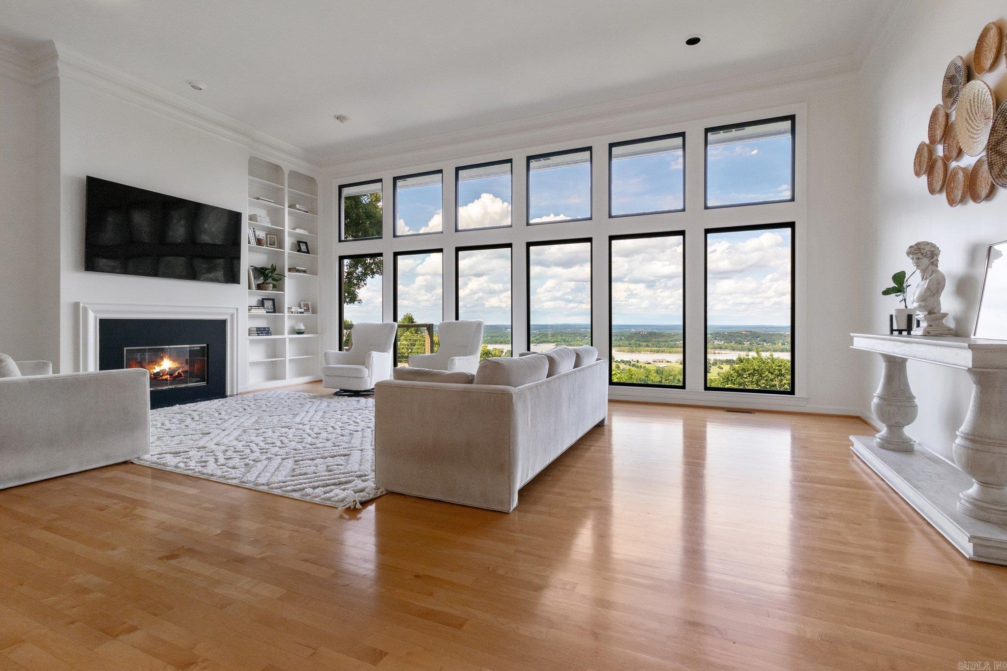 WALTON HEIGHTS - Residential