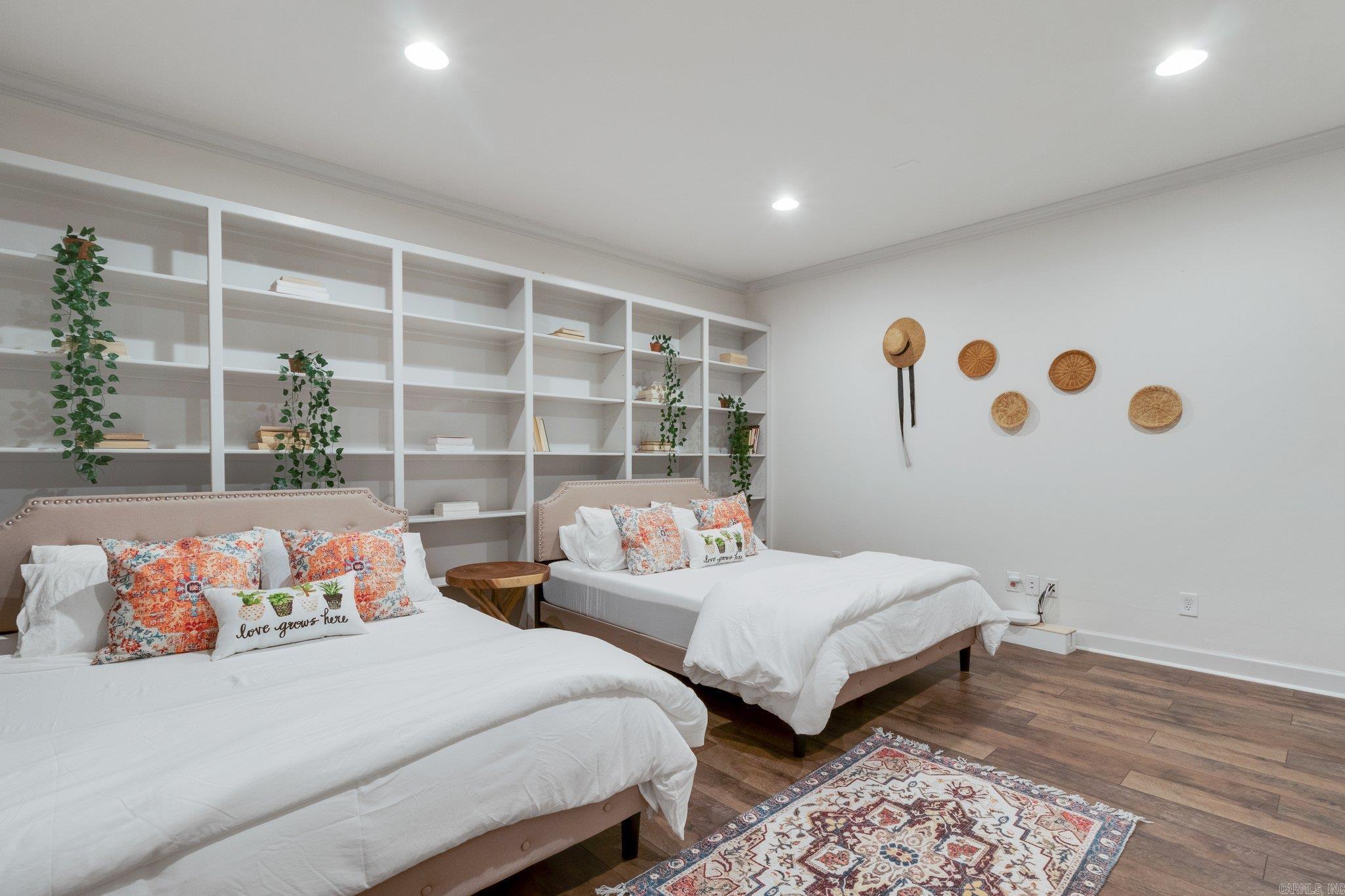 WALTON HEIGHTS - Residential