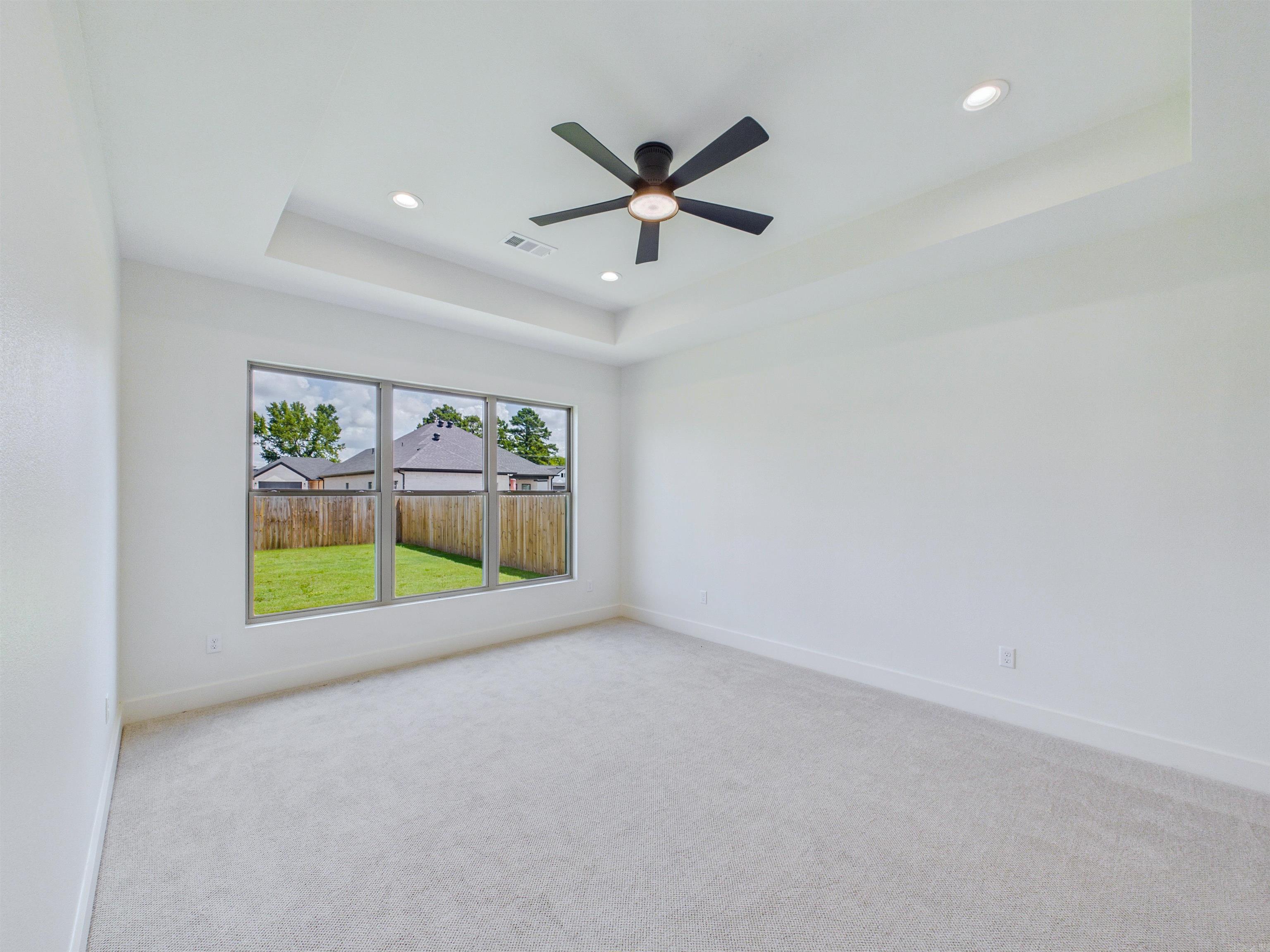 EAST MEADOW - Residential