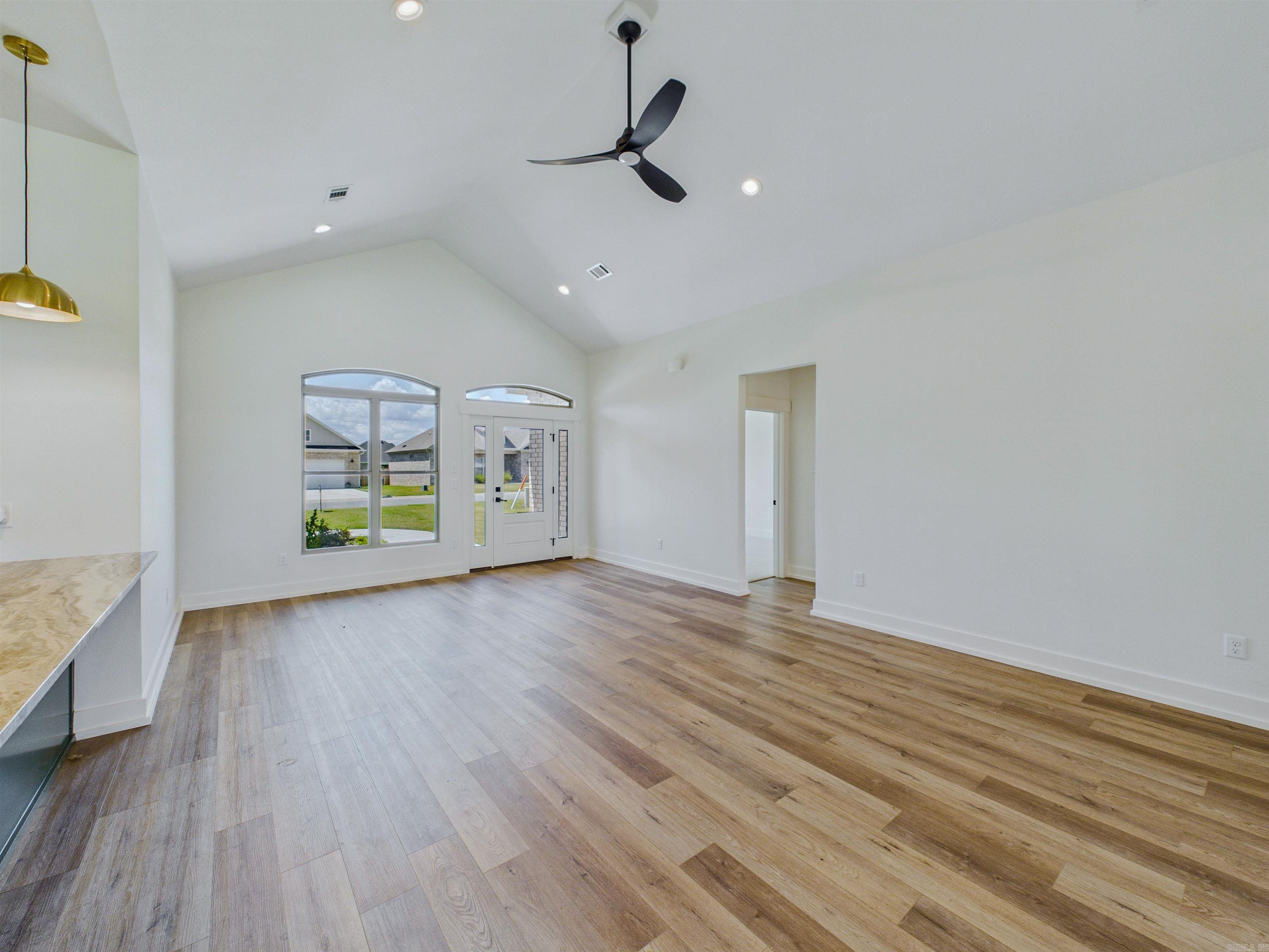 EAST MEADOW - Residential