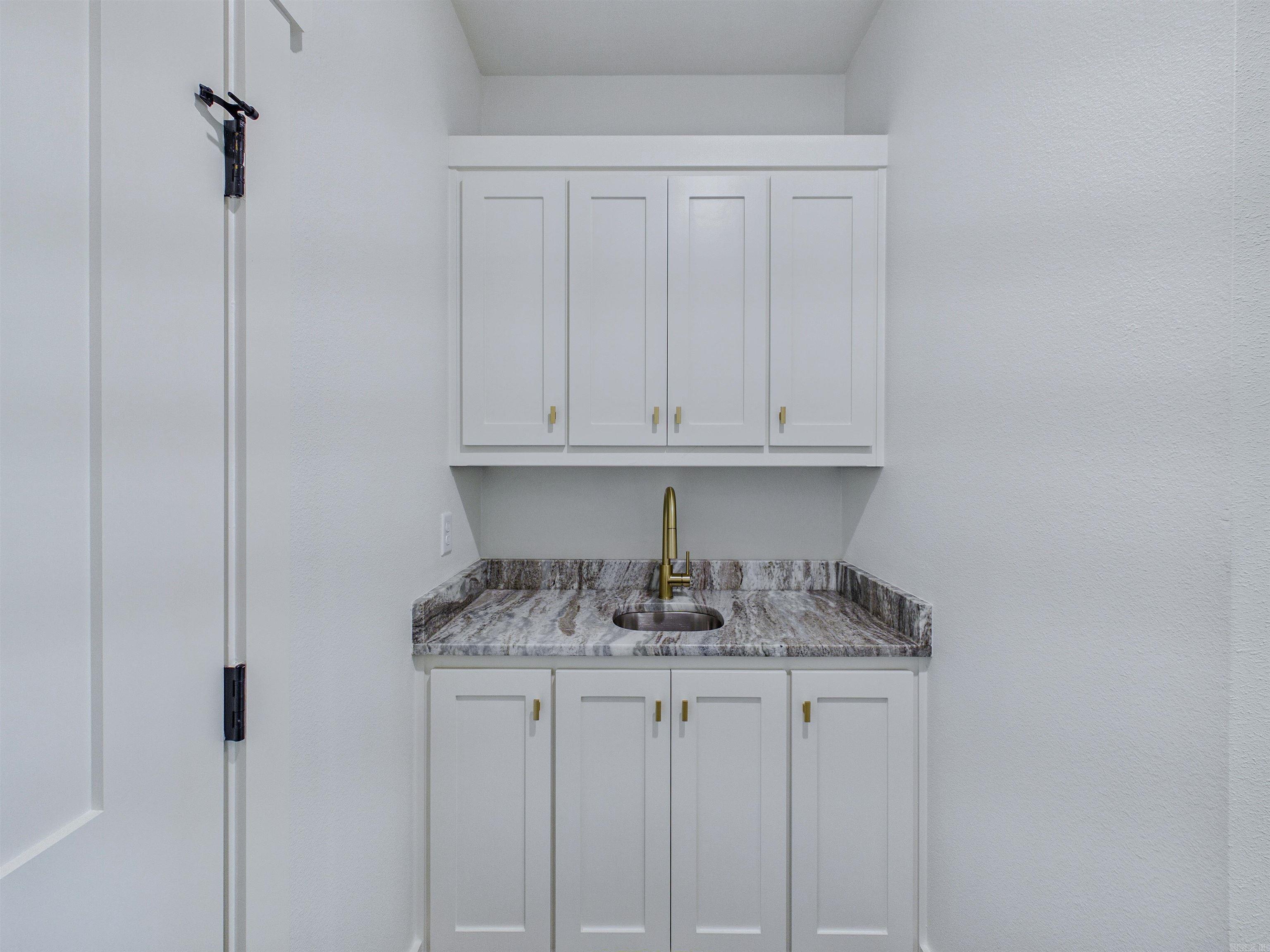 EAST MEADOW - Residential