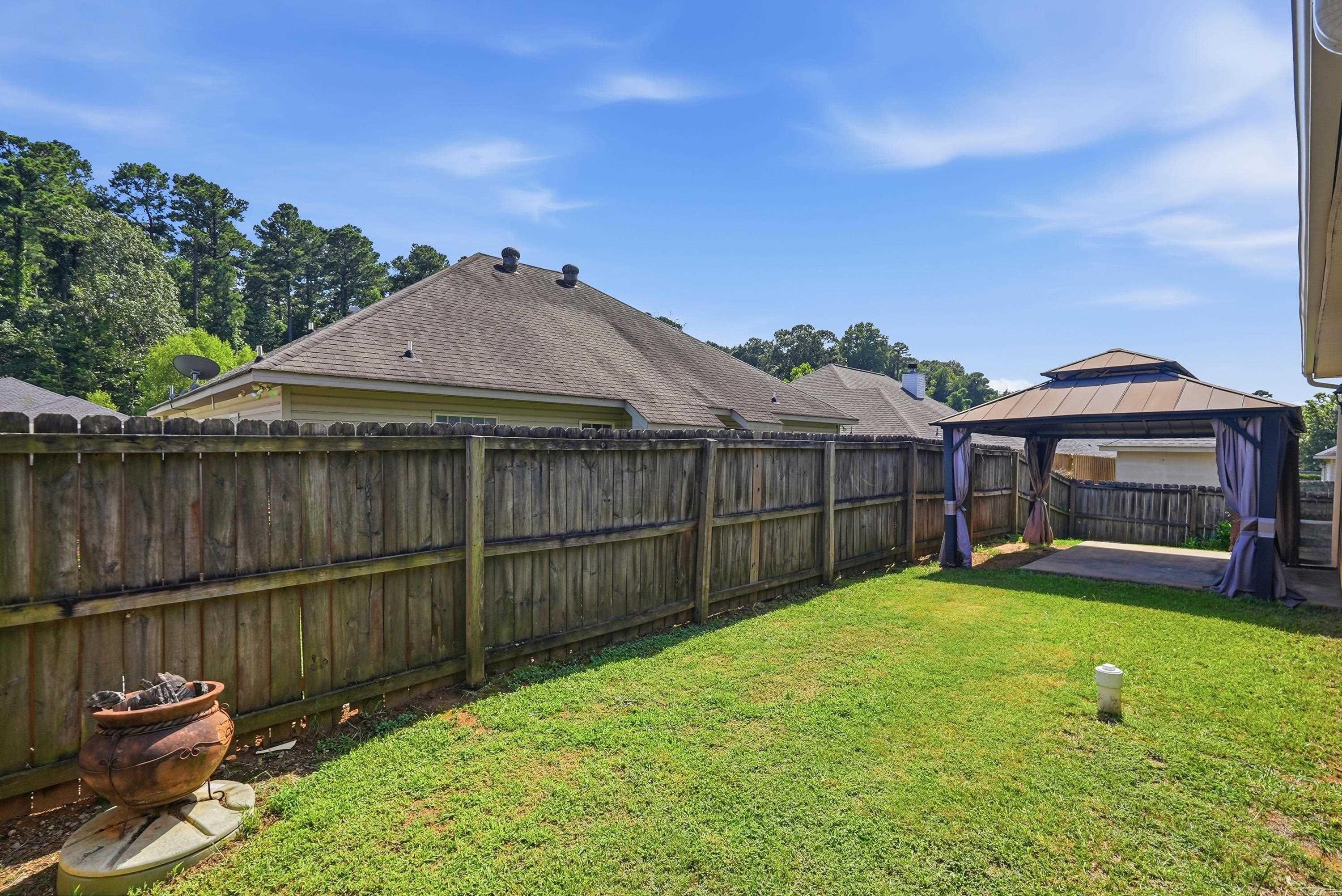 WISTERIA VINEYARD - Residential