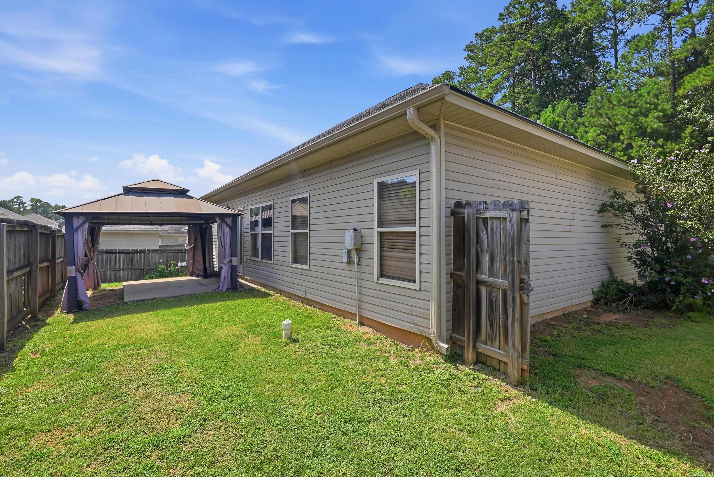 WISTERIA VINEYARD - Residential