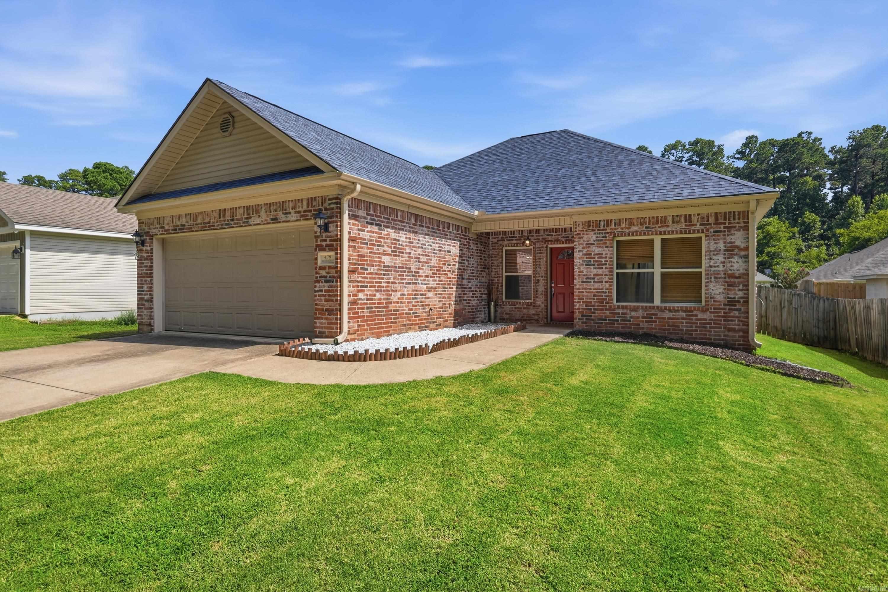 WISTERIA VINEYARD - Residential