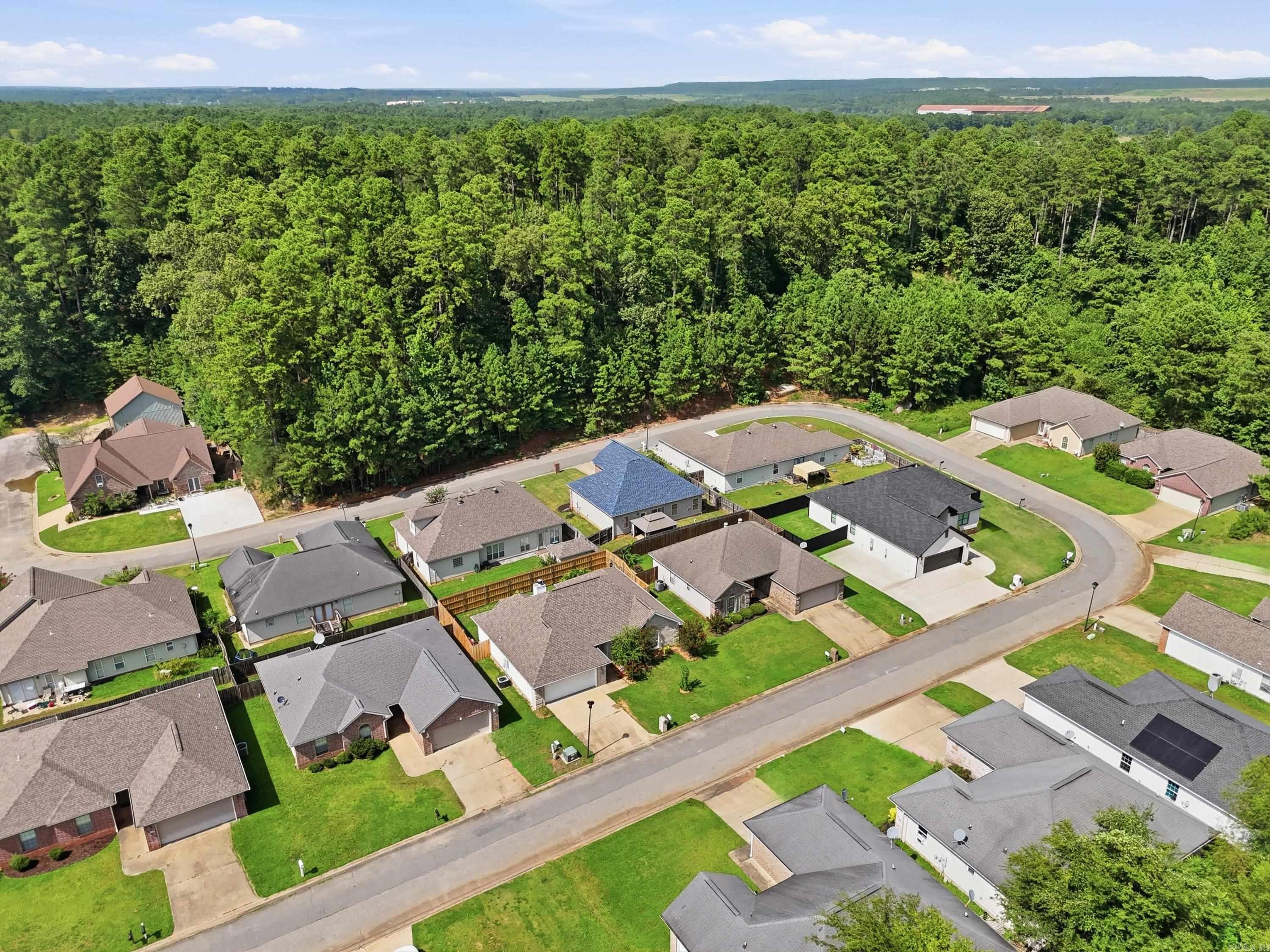 WISTERIA VINEYARD - Residential