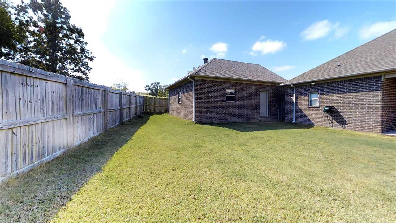 NORTH HILLS ESTATES - Residential