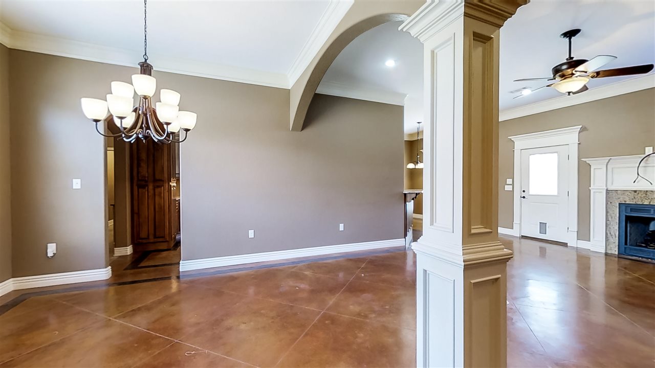 NORTH HILLS ESTATES - Residential