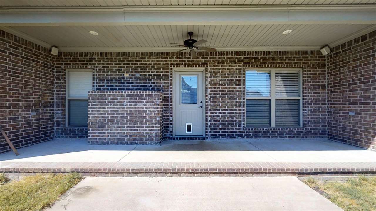 NORTH HILLS ESTATES - Residential