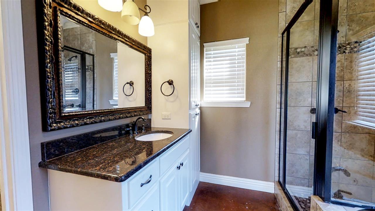 NORTH HILLS ESTATES - Residential