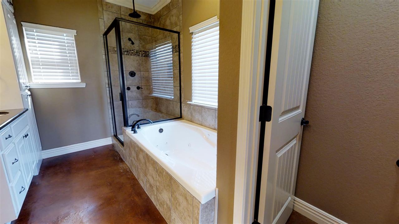 NORTH HILLS ESTATES - Residential