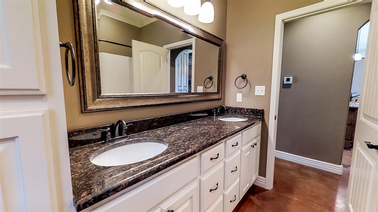 NORTH HILLS ESTATES - Residential