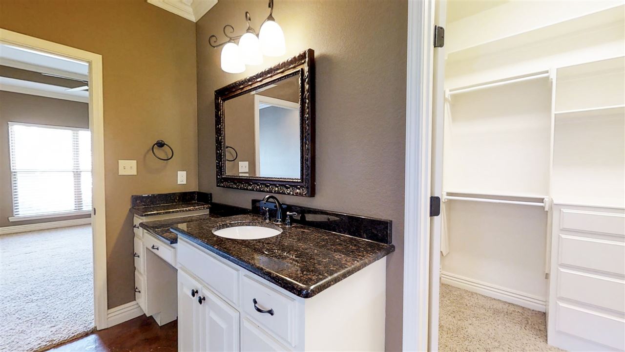 NORTH HILLS ESTATES - Residential
