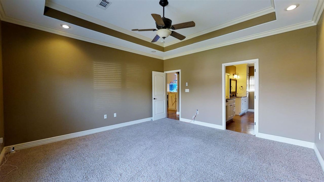 NORTH HILLS ESTATES - Residential