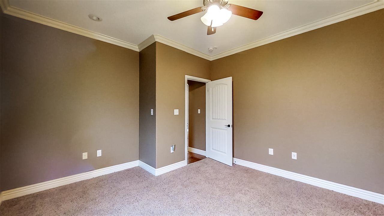 NORTH HILLS ESTATES - Residential