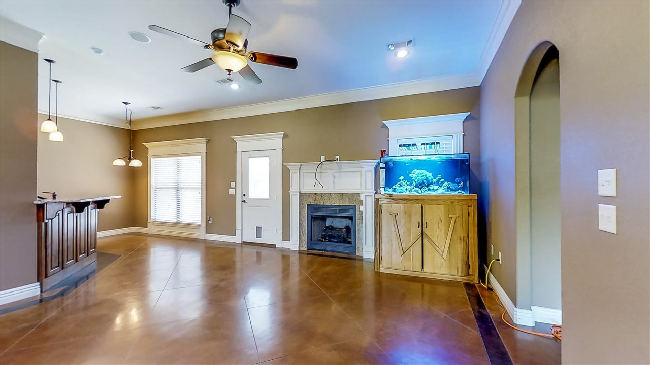 NORTH HILLS ESTATES - Residential