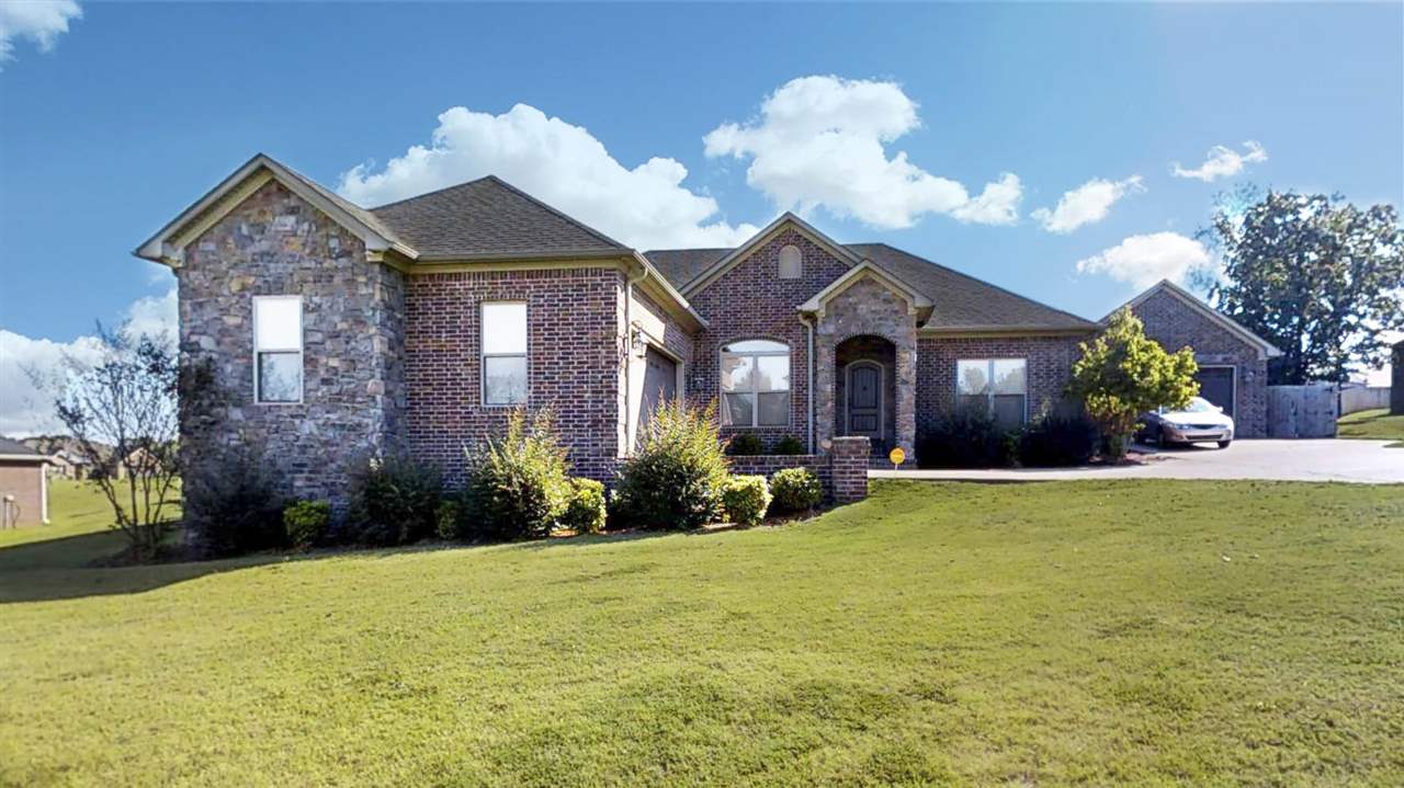 NORTH HILLS ESTATES - Residential