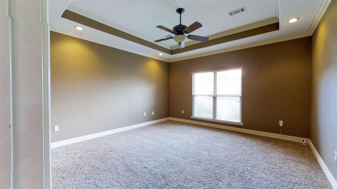 NORTH HILLS ESTATES - Residential