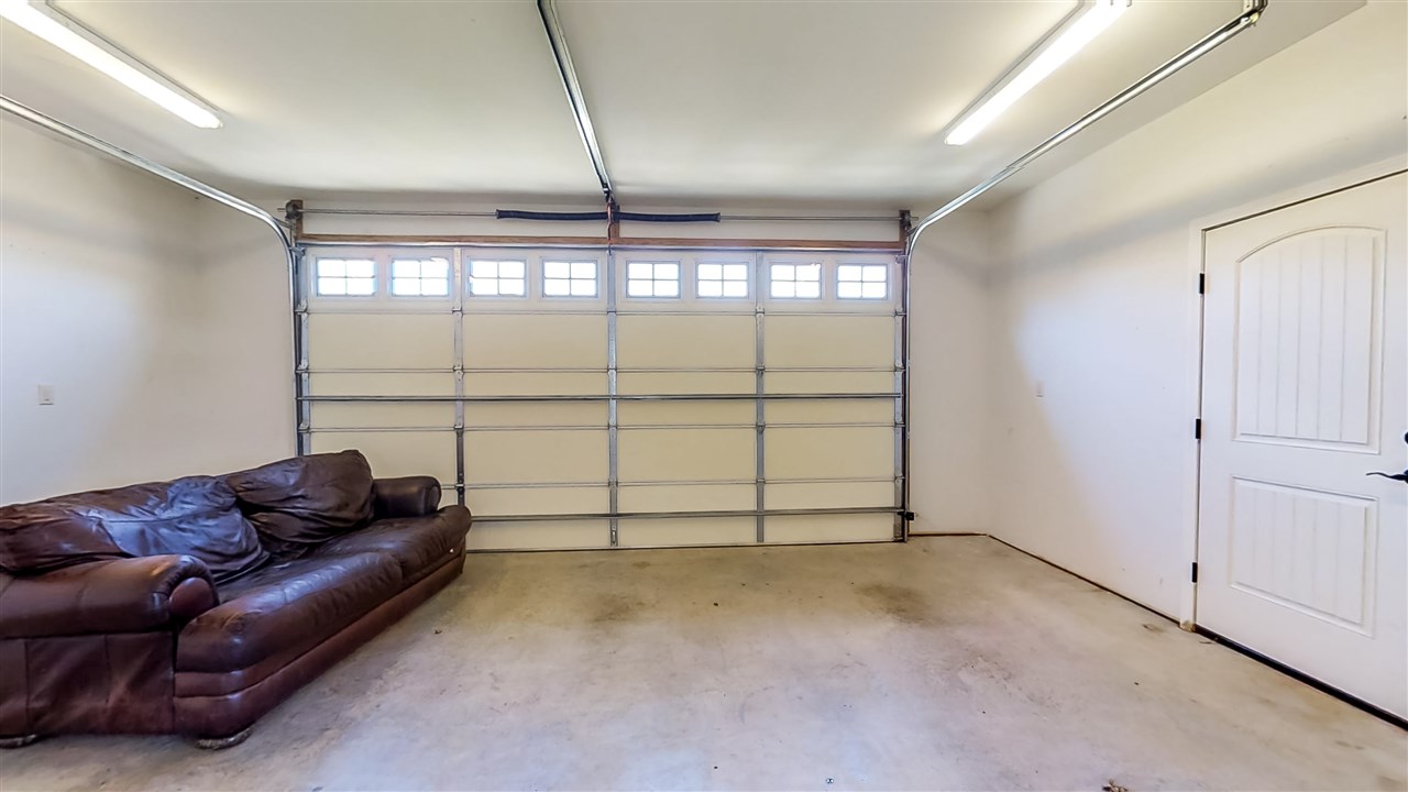 NORTH HILLS ESTATES - Residential