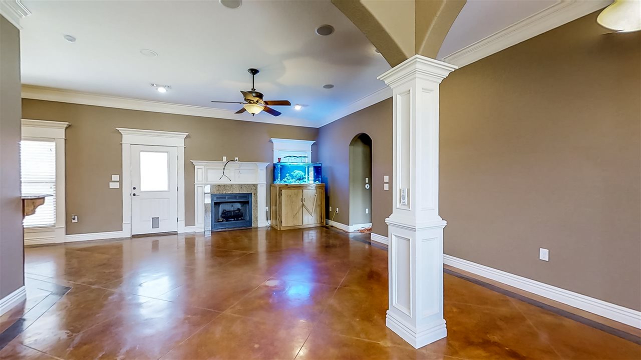 NORTH HILLS ESTATES - Residential
