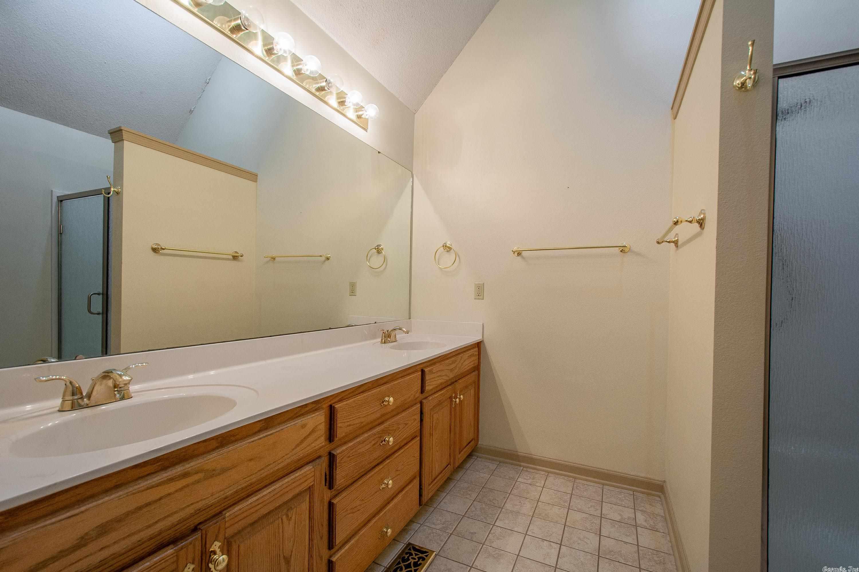 LAKEWOOD VALLEY ADDN - Residential
