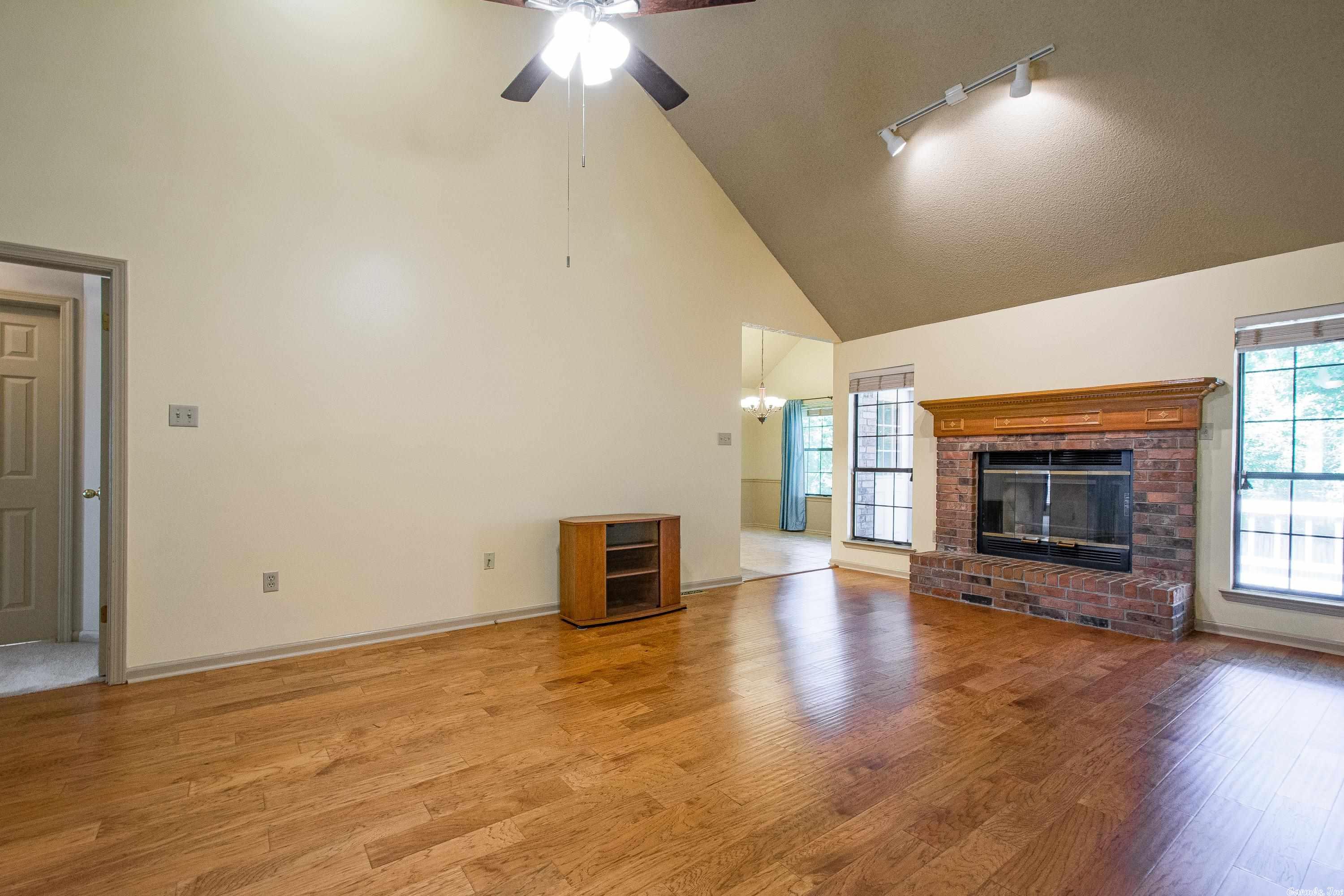 LAKEWOOD VALLEY ADDN - Residential