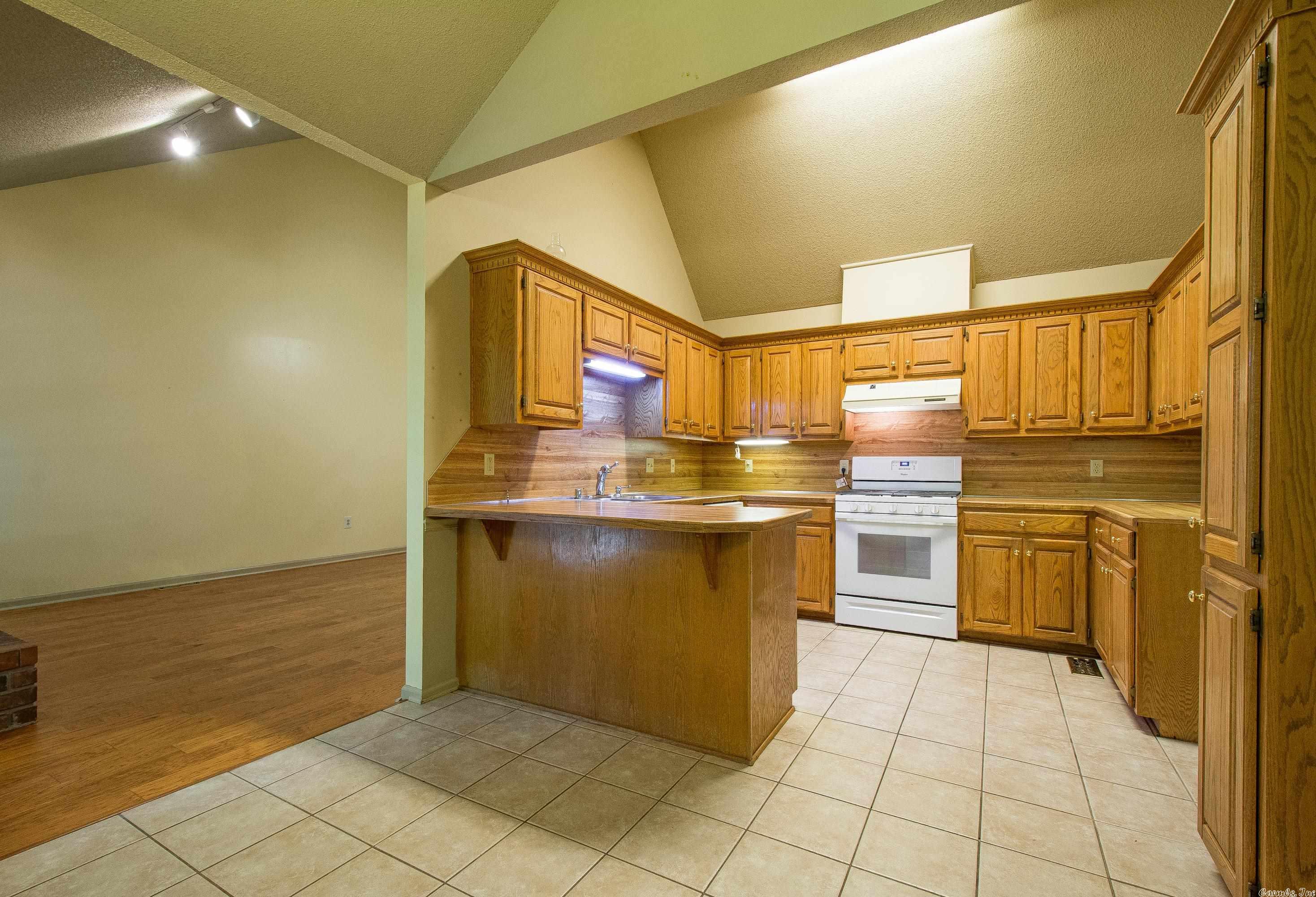 LAKEWOOD VALLEY ADDN - Residential