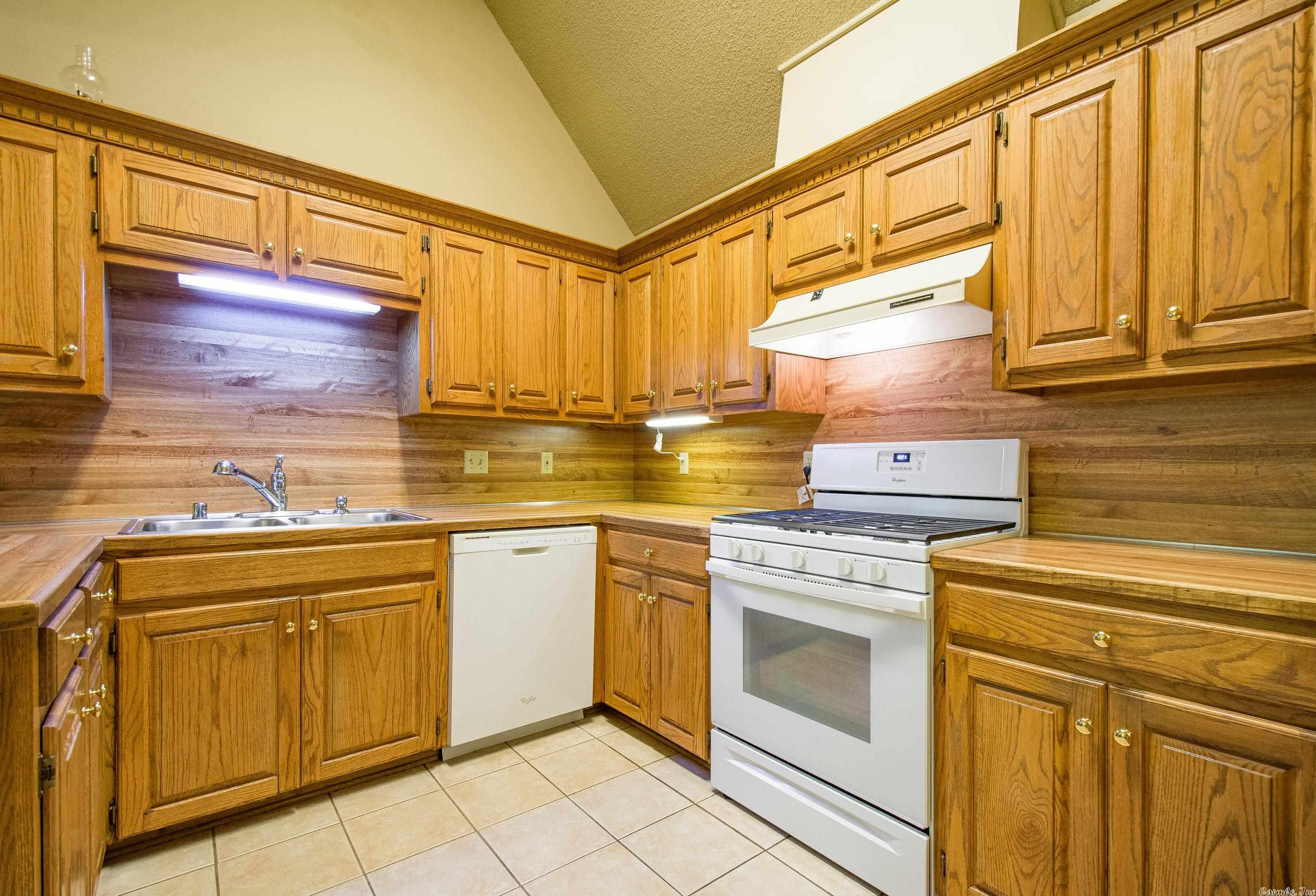 LAKEWOOD VALLEY ADDN - Residential