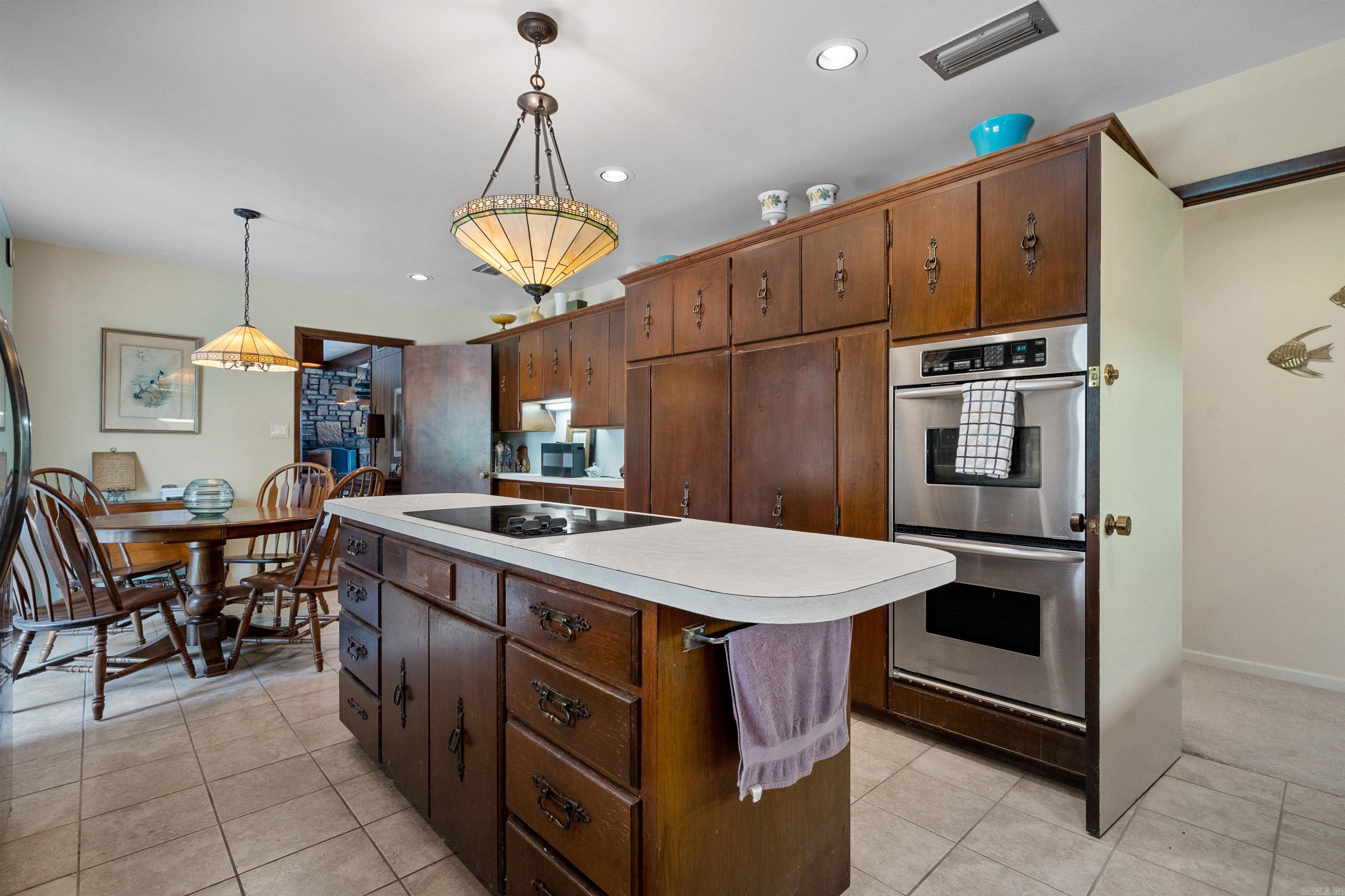 BASIN CIRCLE - Residential