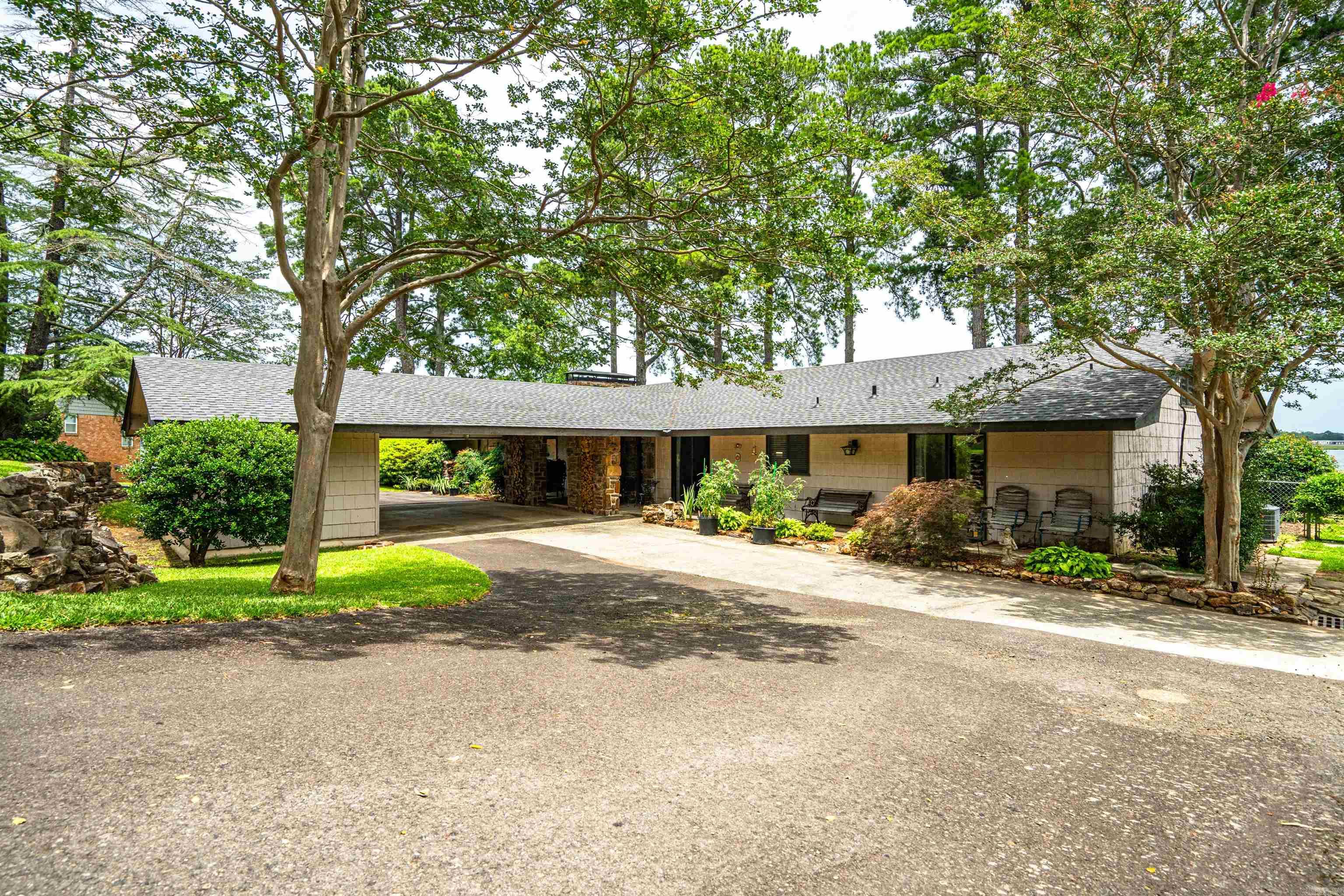 BASIN CIRCLE - Residential