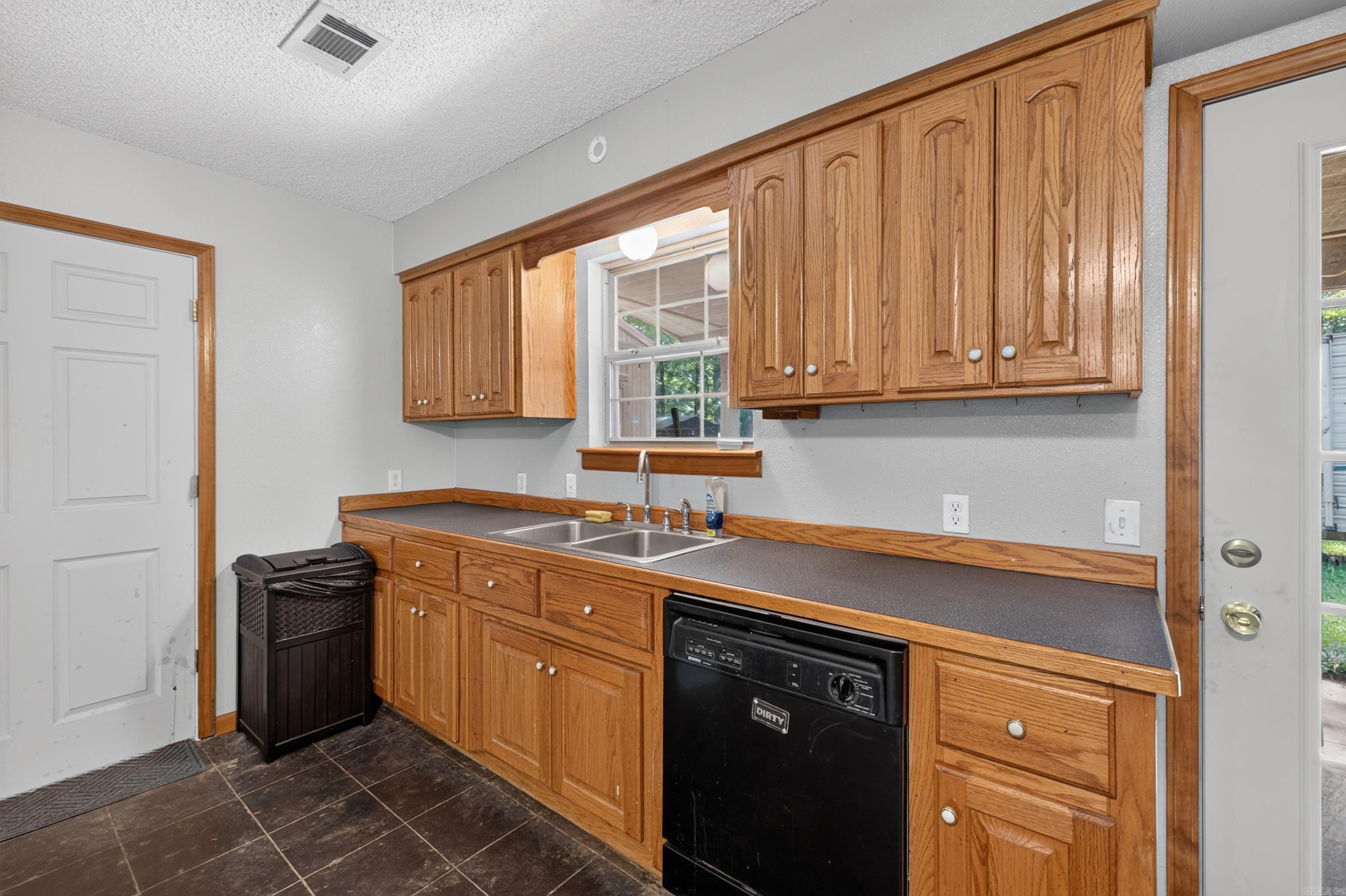 RIVERVIEW ESTATES - Residential